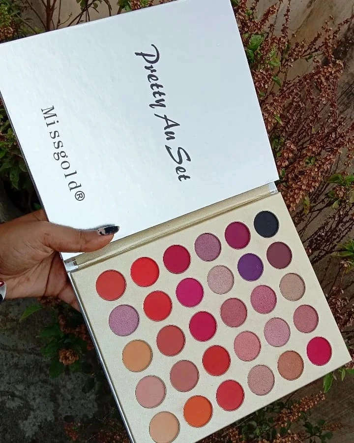 Pretty All Set Eyeshadow Palette 