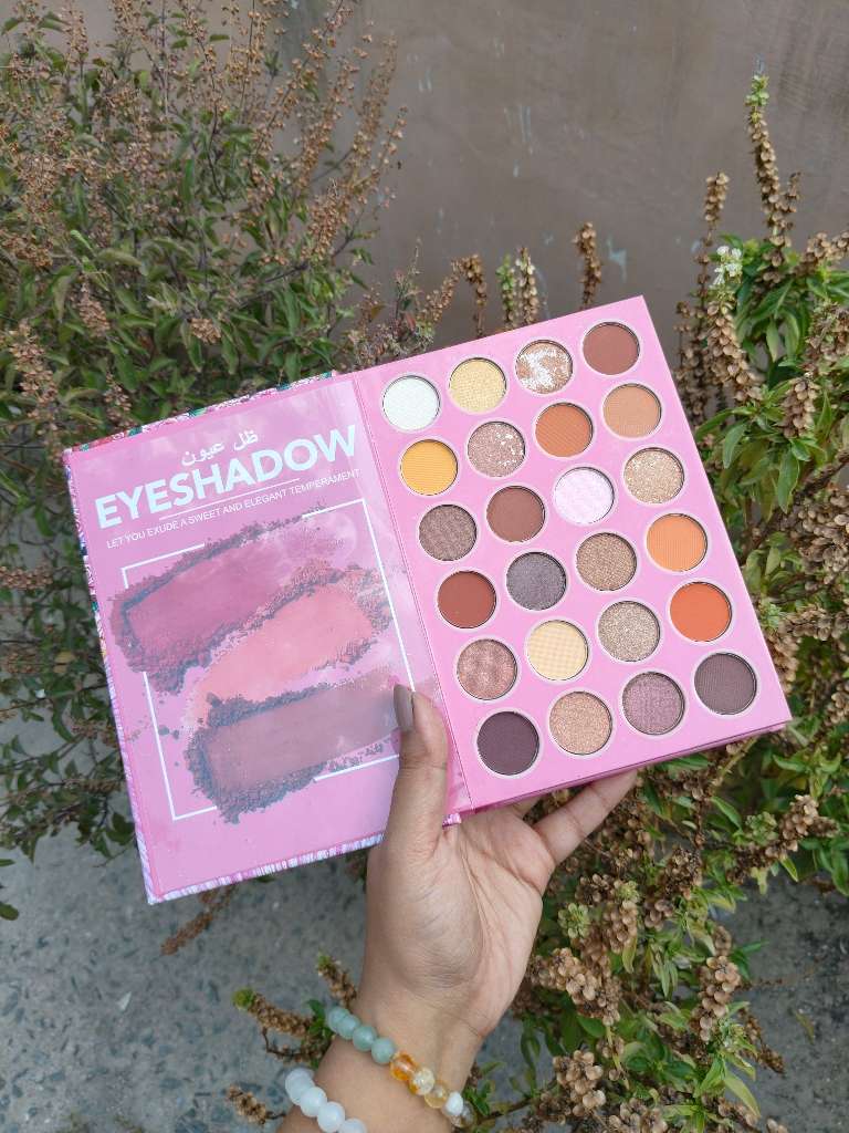 Barbie 4 Layer Makeup Book 