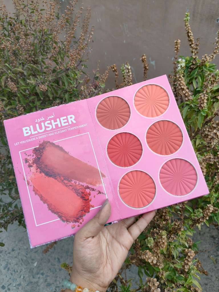 Barbie 4 Layer Makeup Book 