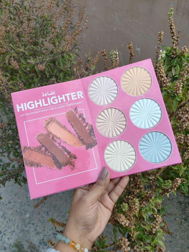 Barbie 4 Layer Makeup Book 