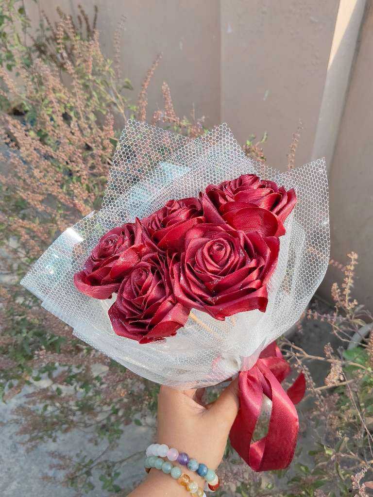 Ribbon Rose Bouquet (Only with Hamper Booking)