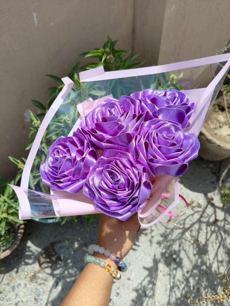 Lavender Rose Bouquet (Only with Hamper Booking)