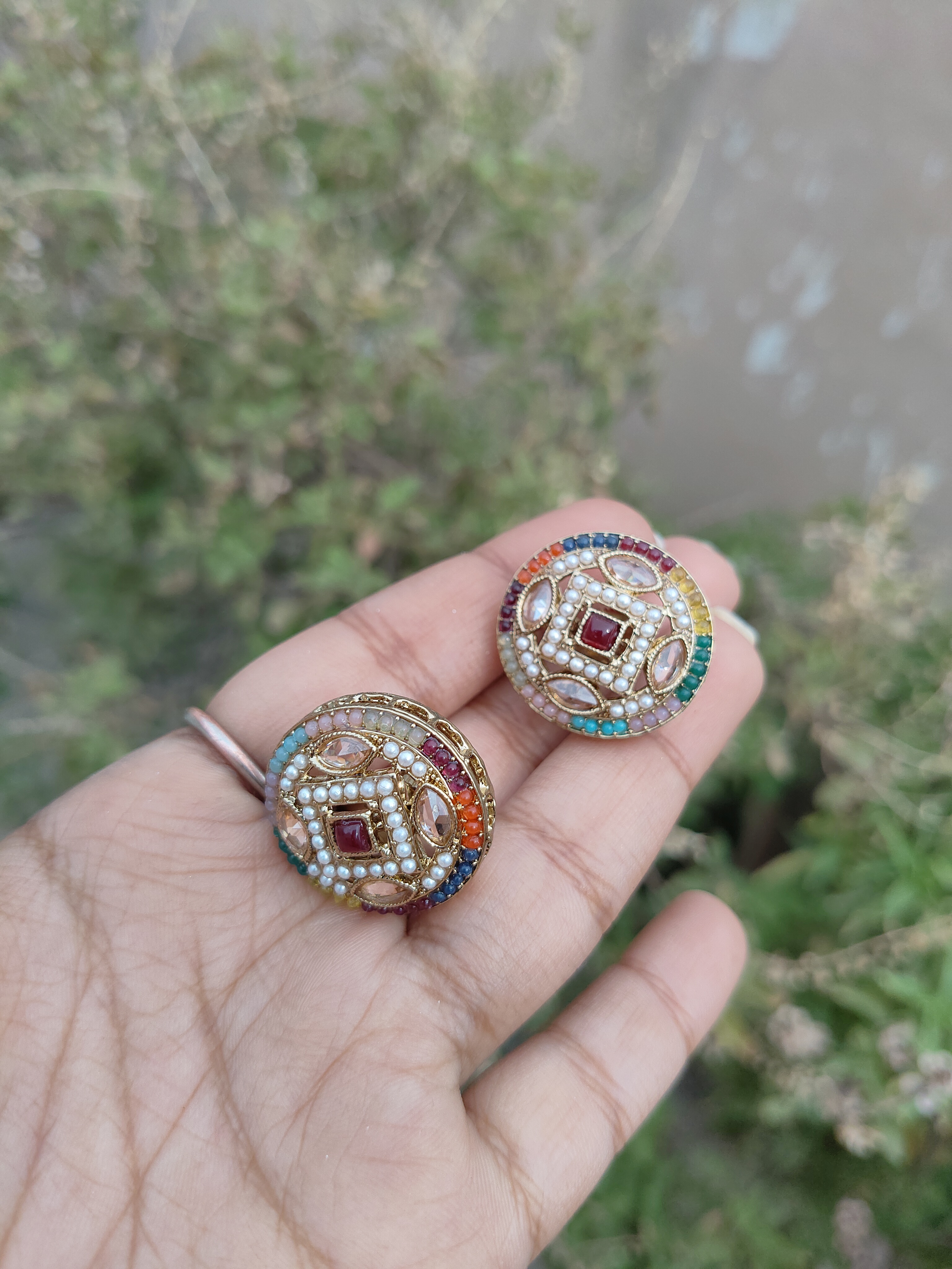 Kundan Round Studs