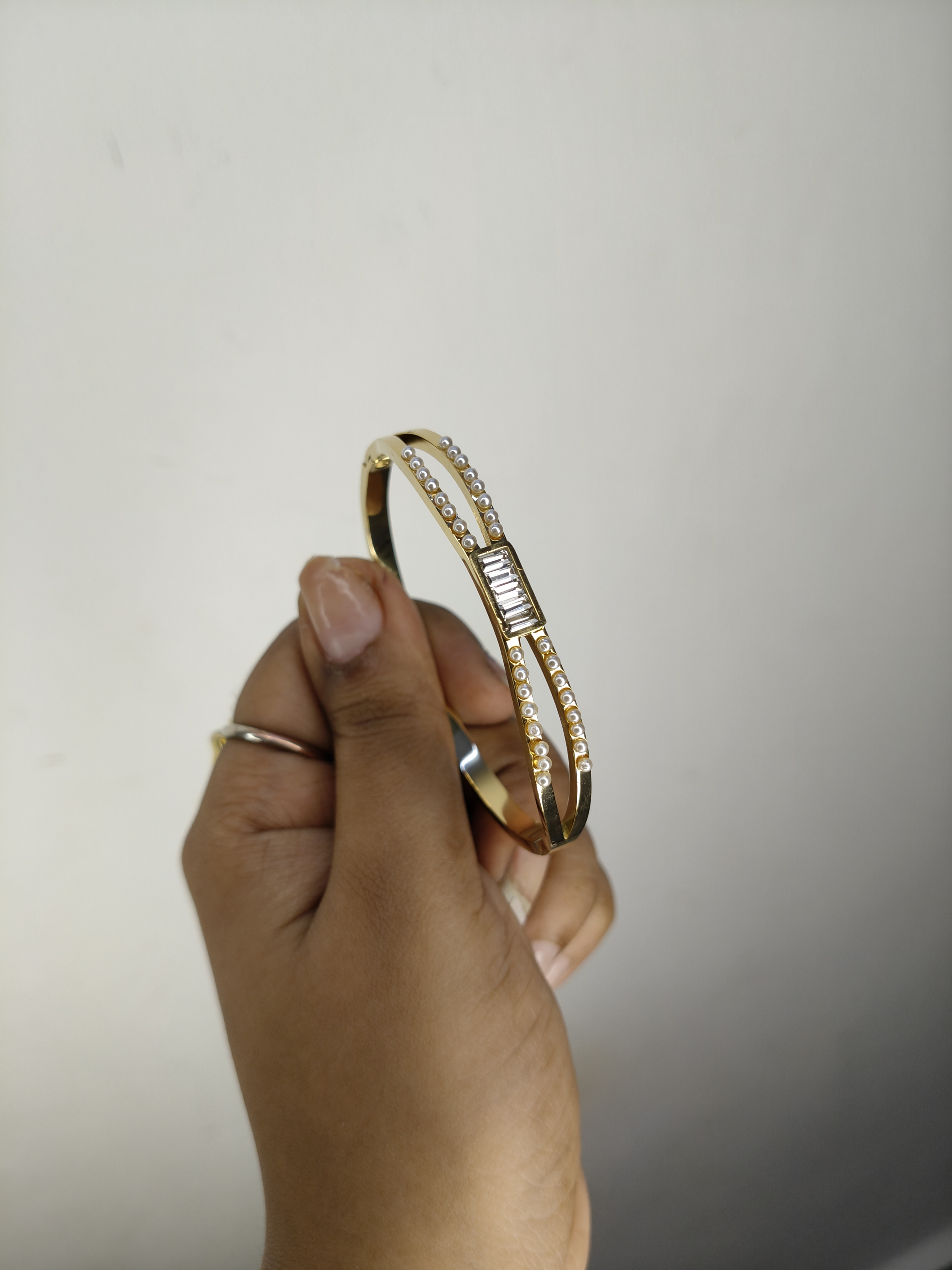 Anti-Tarnish Pearl Kada Braclete 