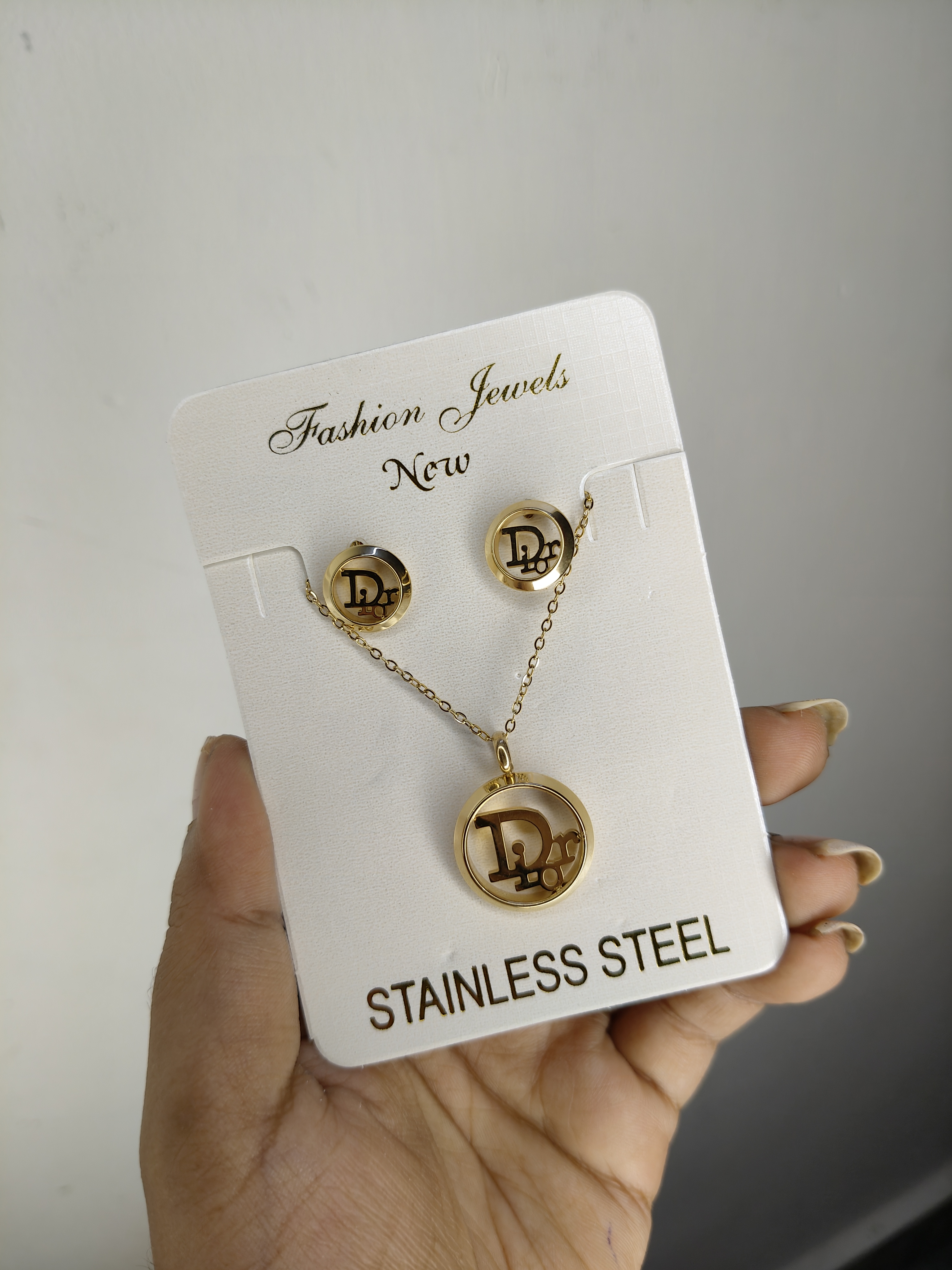 Anti-Tarnish Dior Pendant Set 