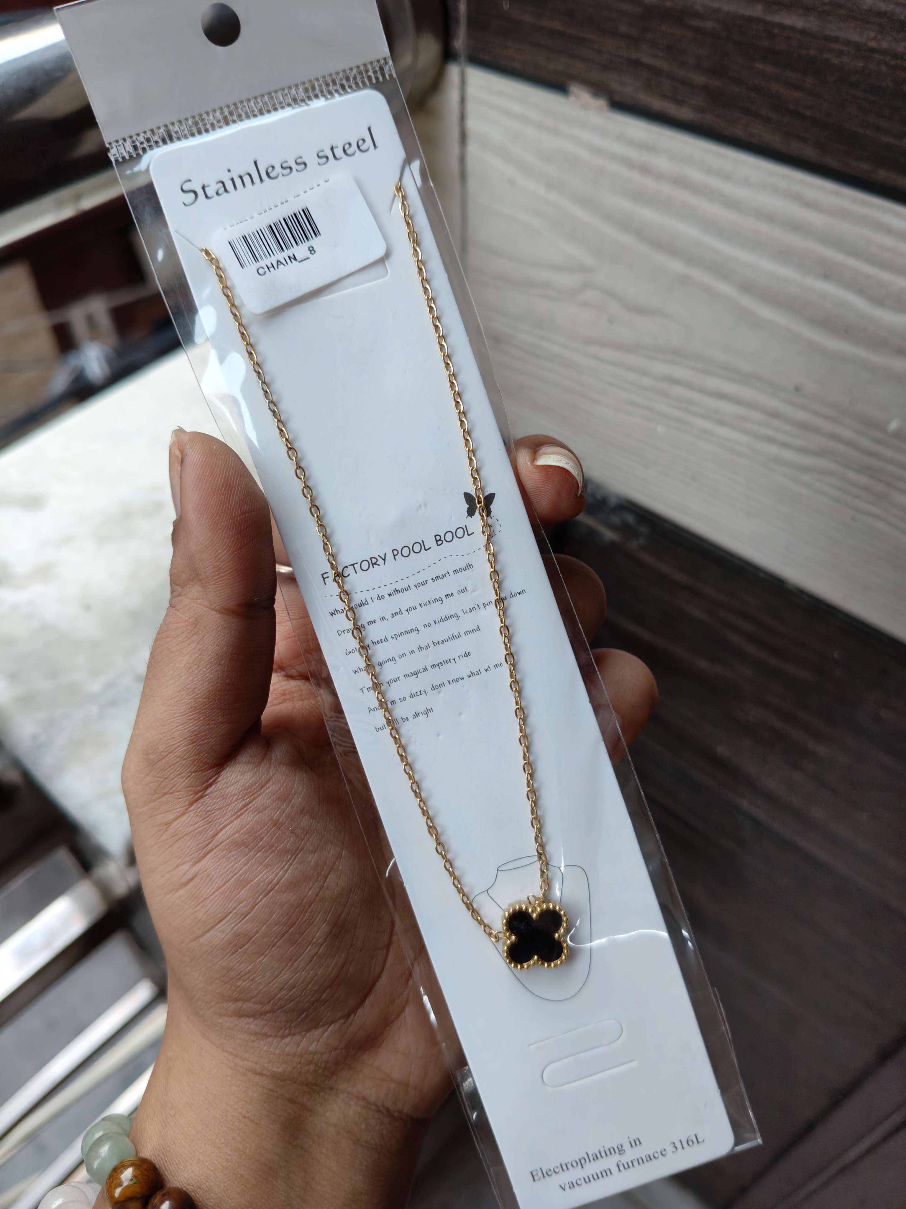 Anti-Tarnish Black Flower Pendant 