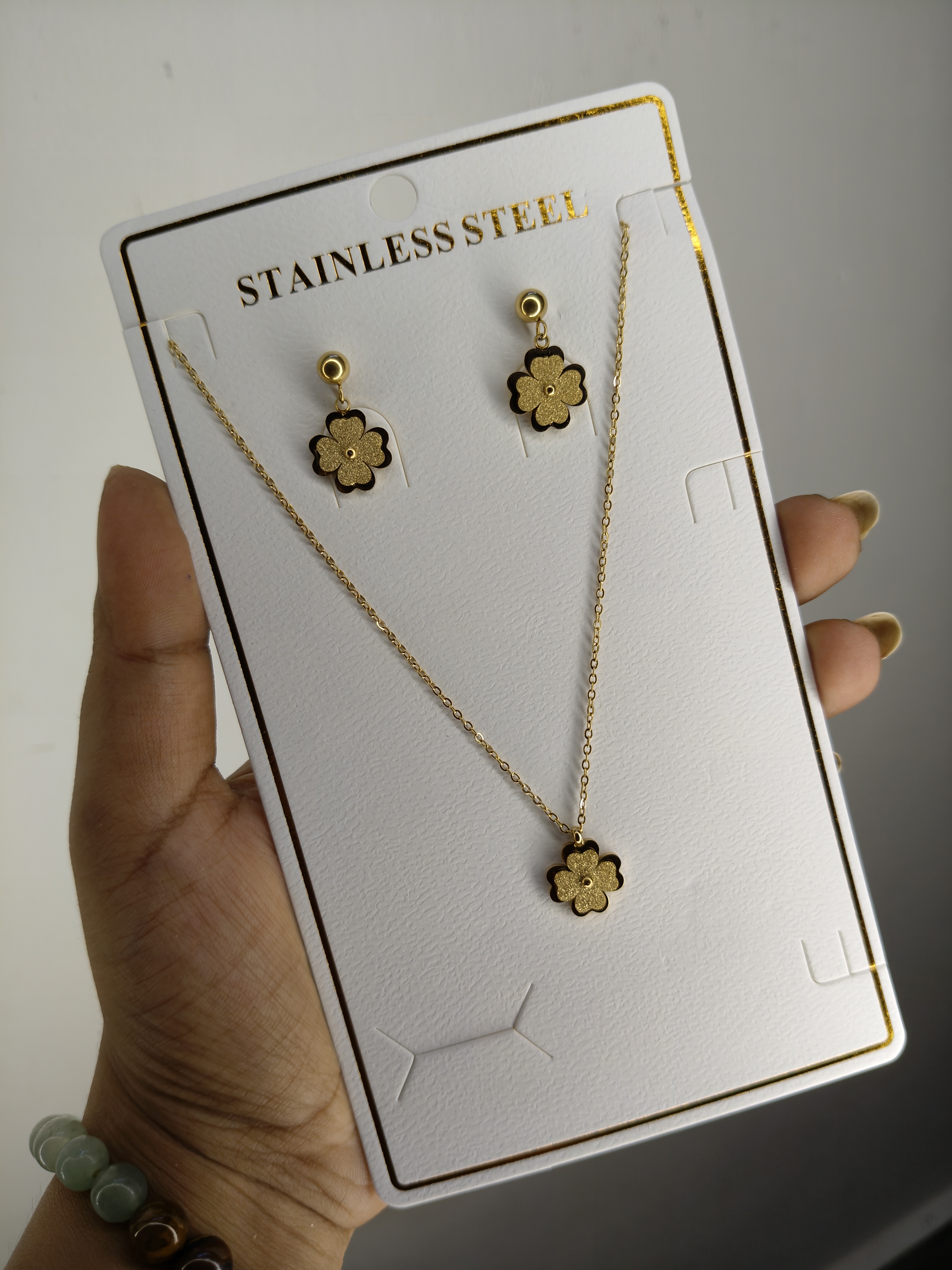 Anti-Tarnish Flower Pendant Set 