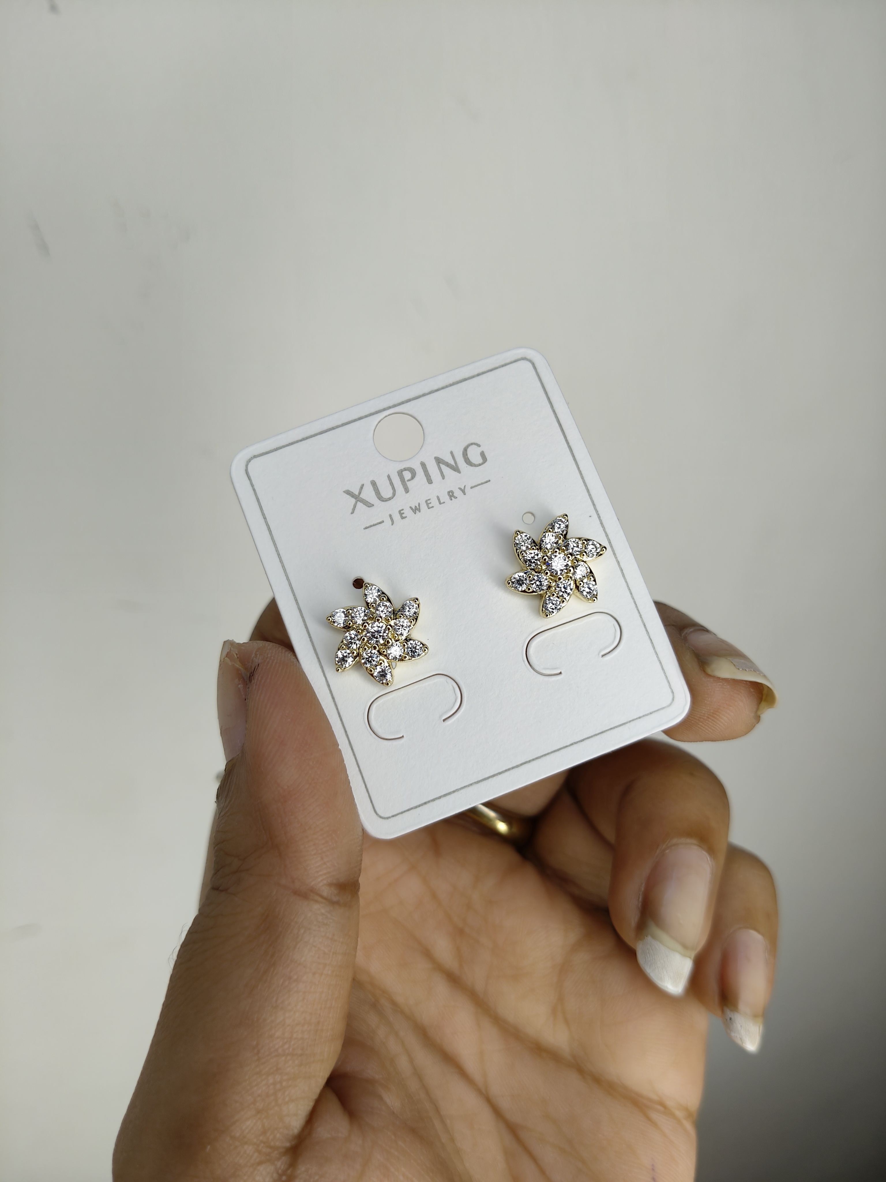 Xuping Flower stone Studs