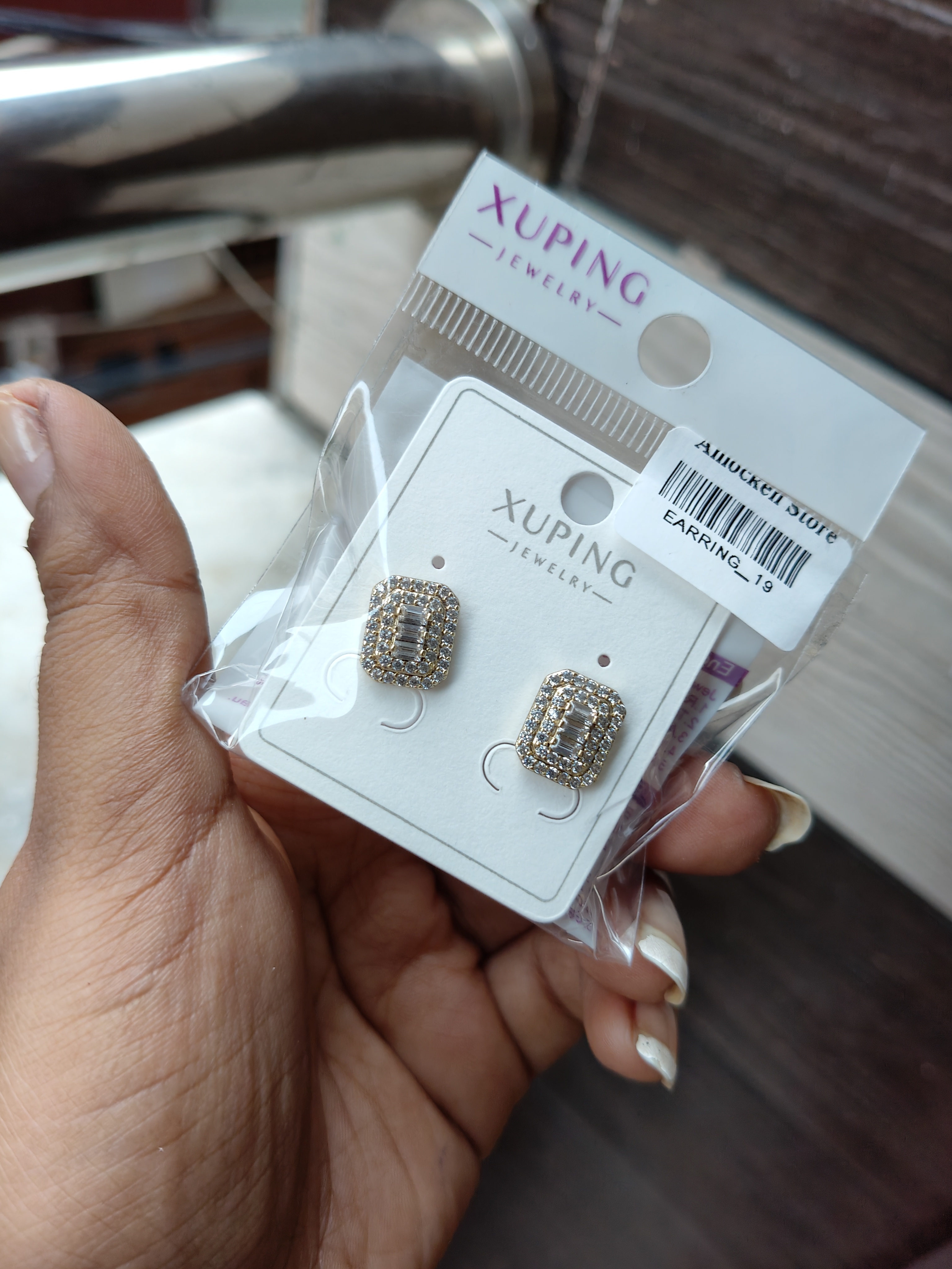 Xuping Rectangle Stone studs