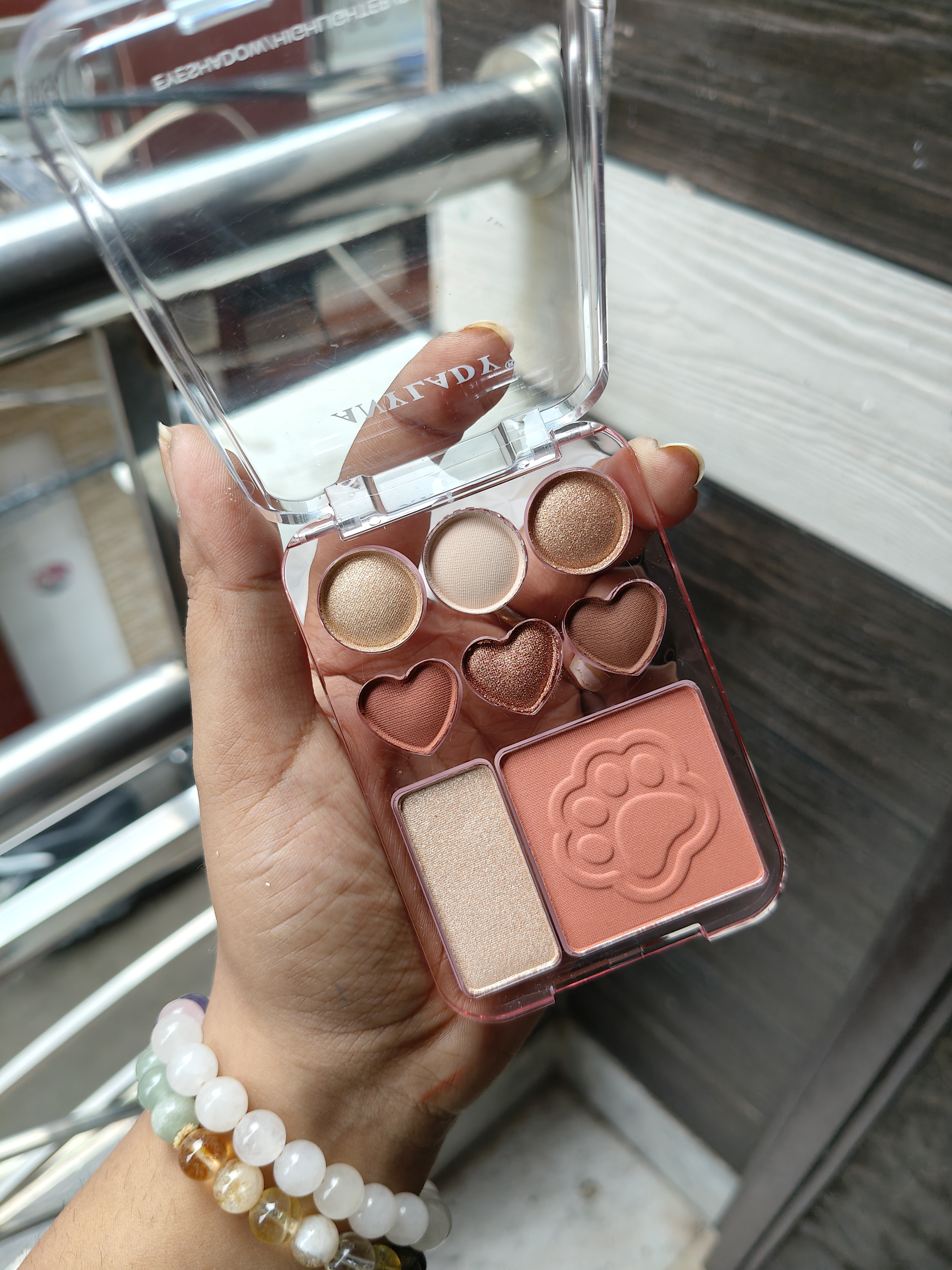 Heart Blush Highlighter Palette 