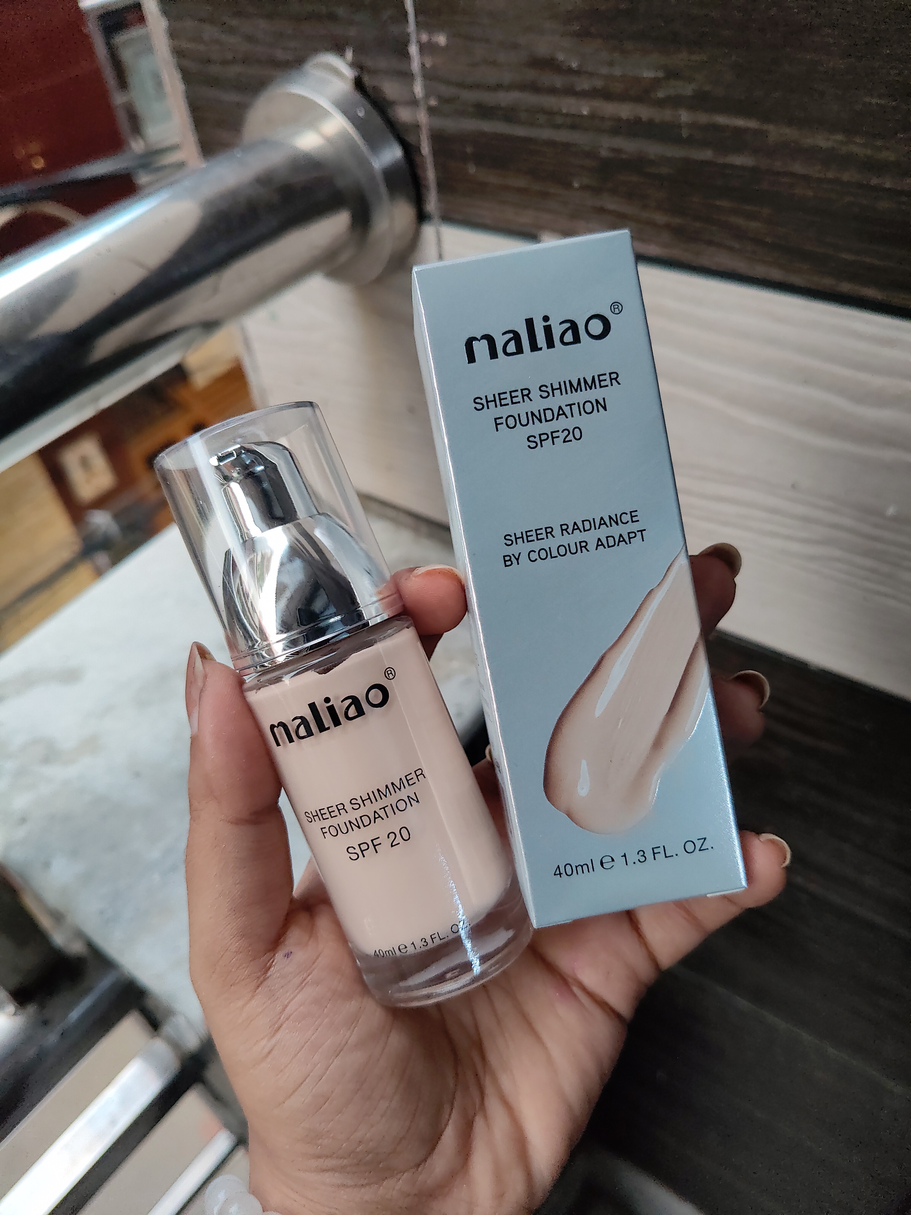 Maliao Sheer Shimmer Foundation SPF 20