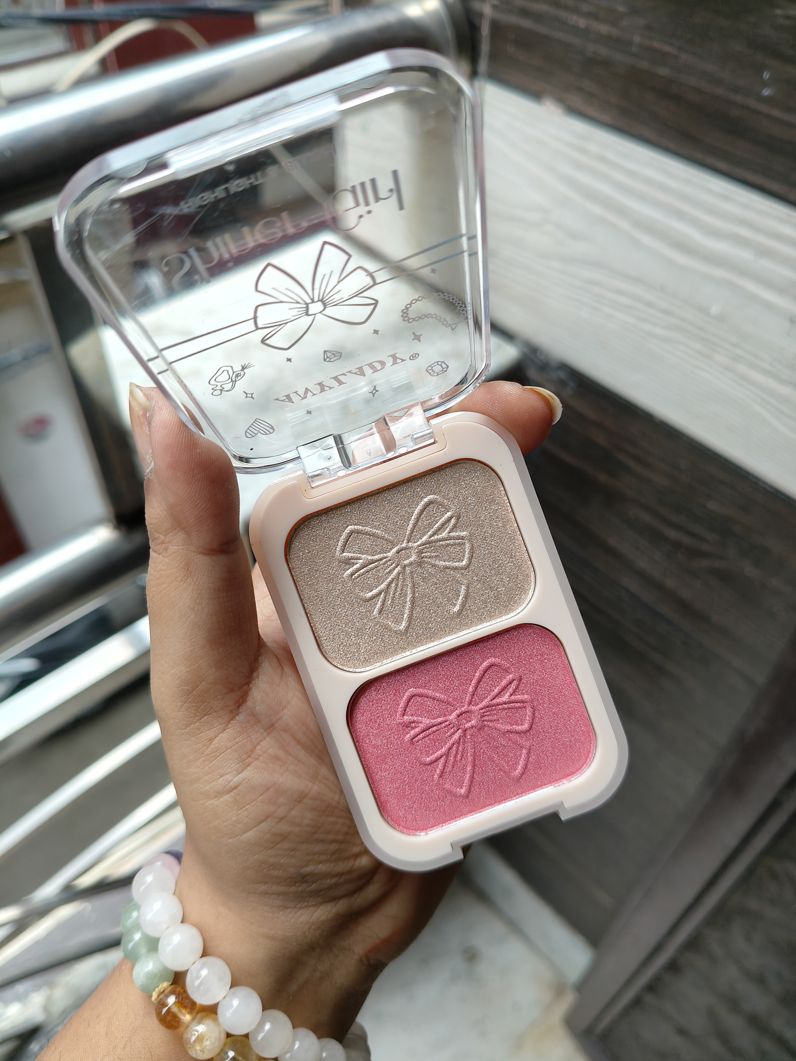 Any lady 2 in 1 Blush & Highlighter 