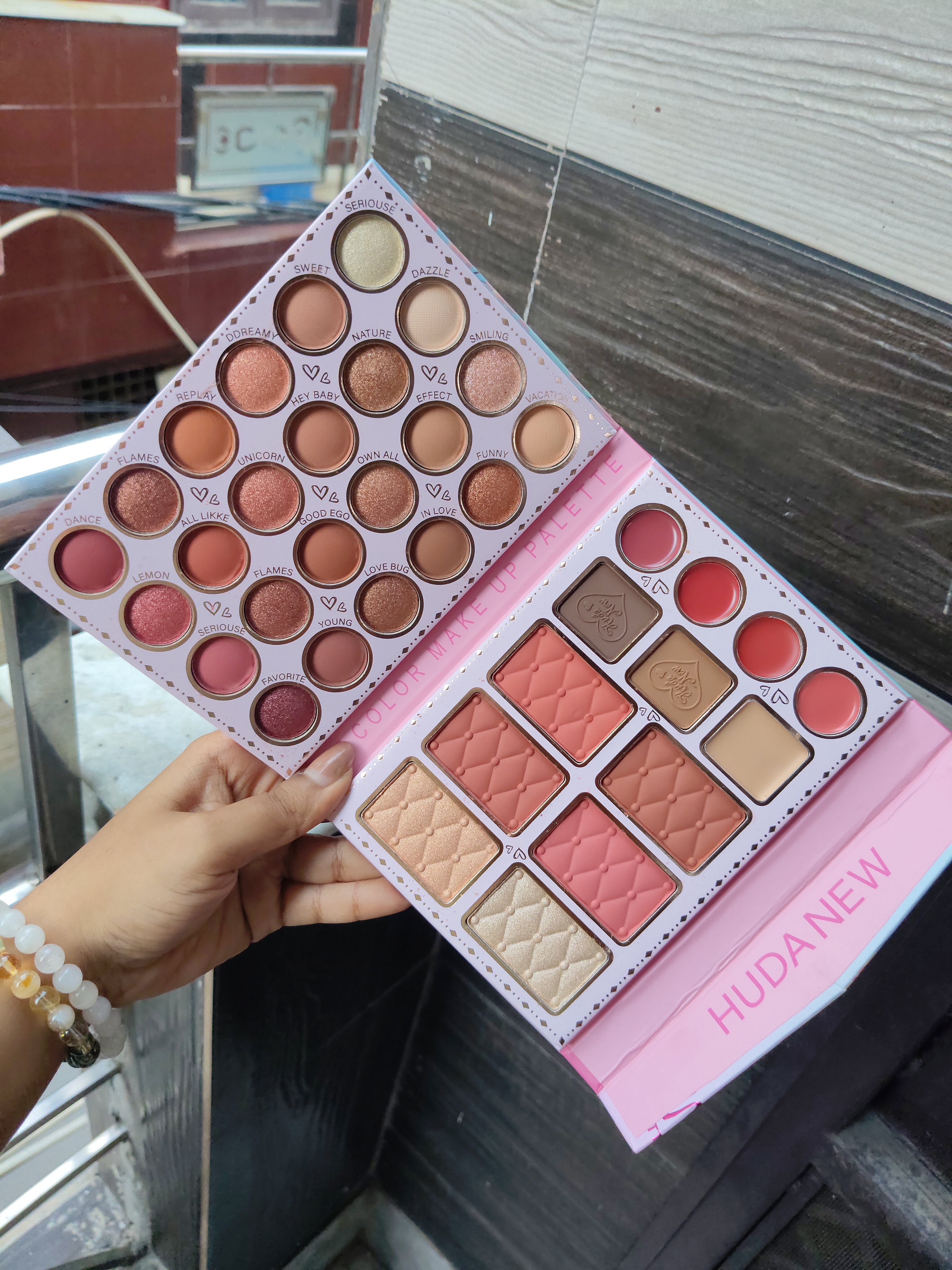 Huda New Barbie Palette 