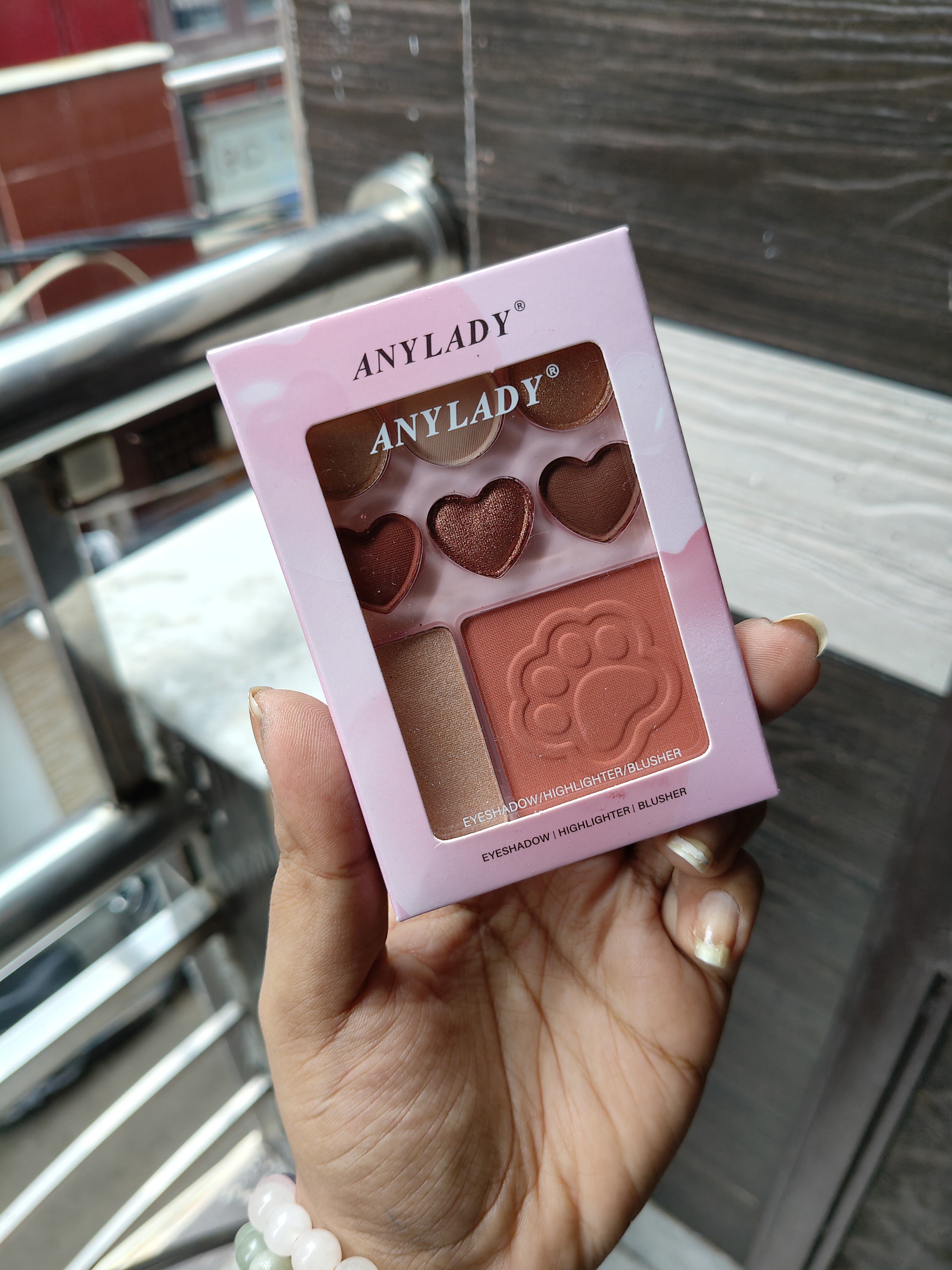 Heart Blush Highlighter Palette 