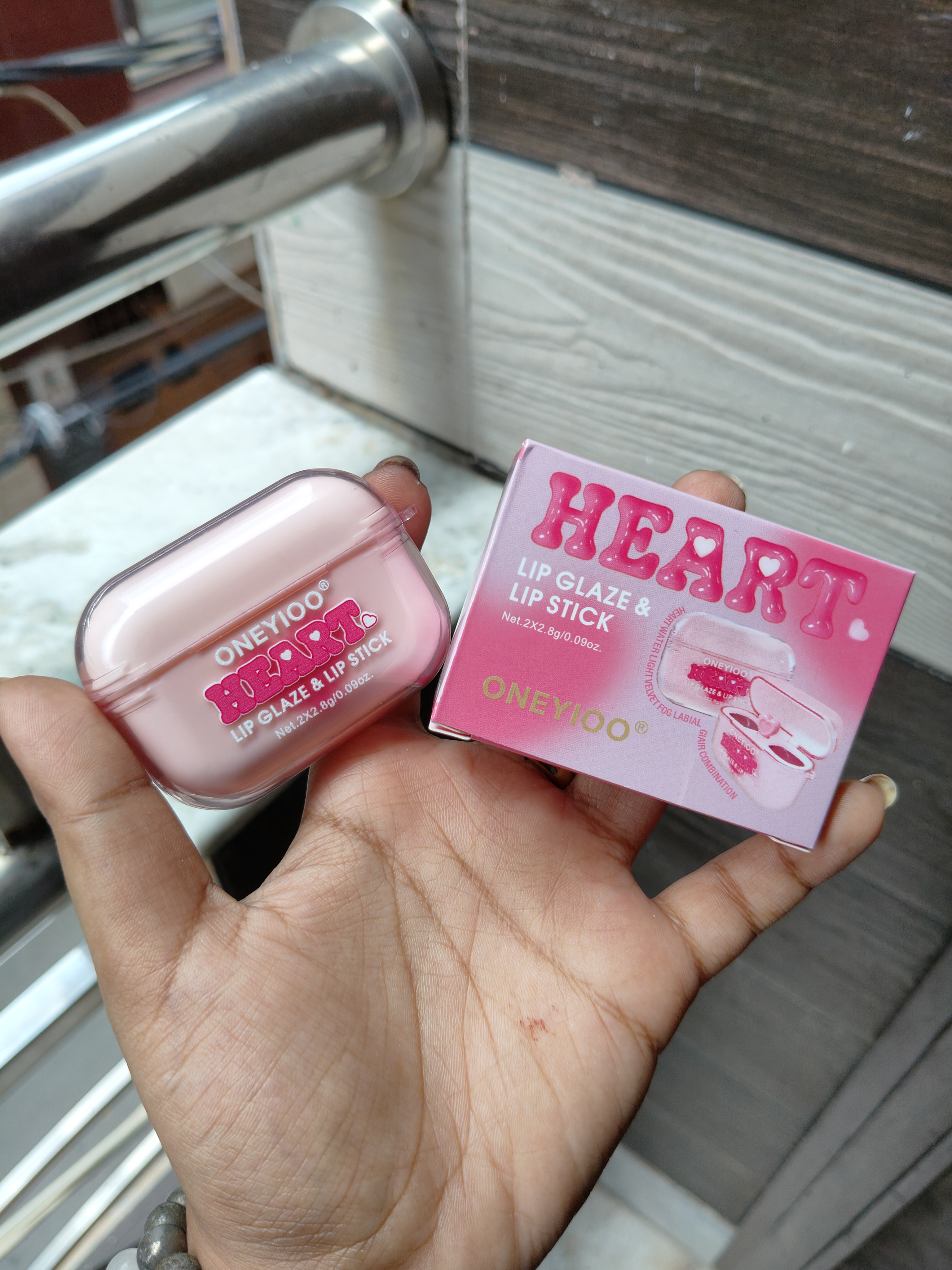 Premium Airpods Lipstick 