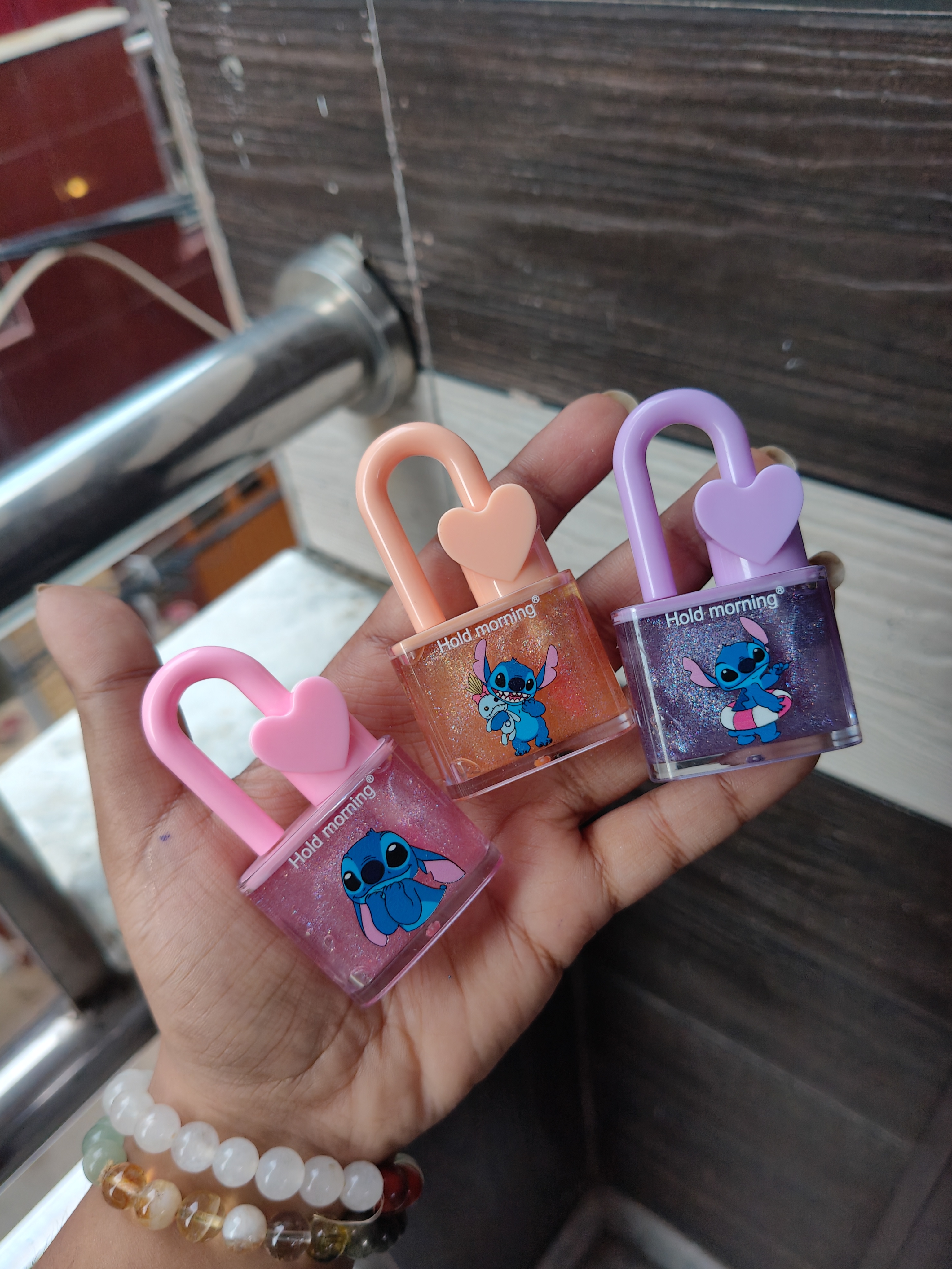 Stitch Lock Lipgloss 
