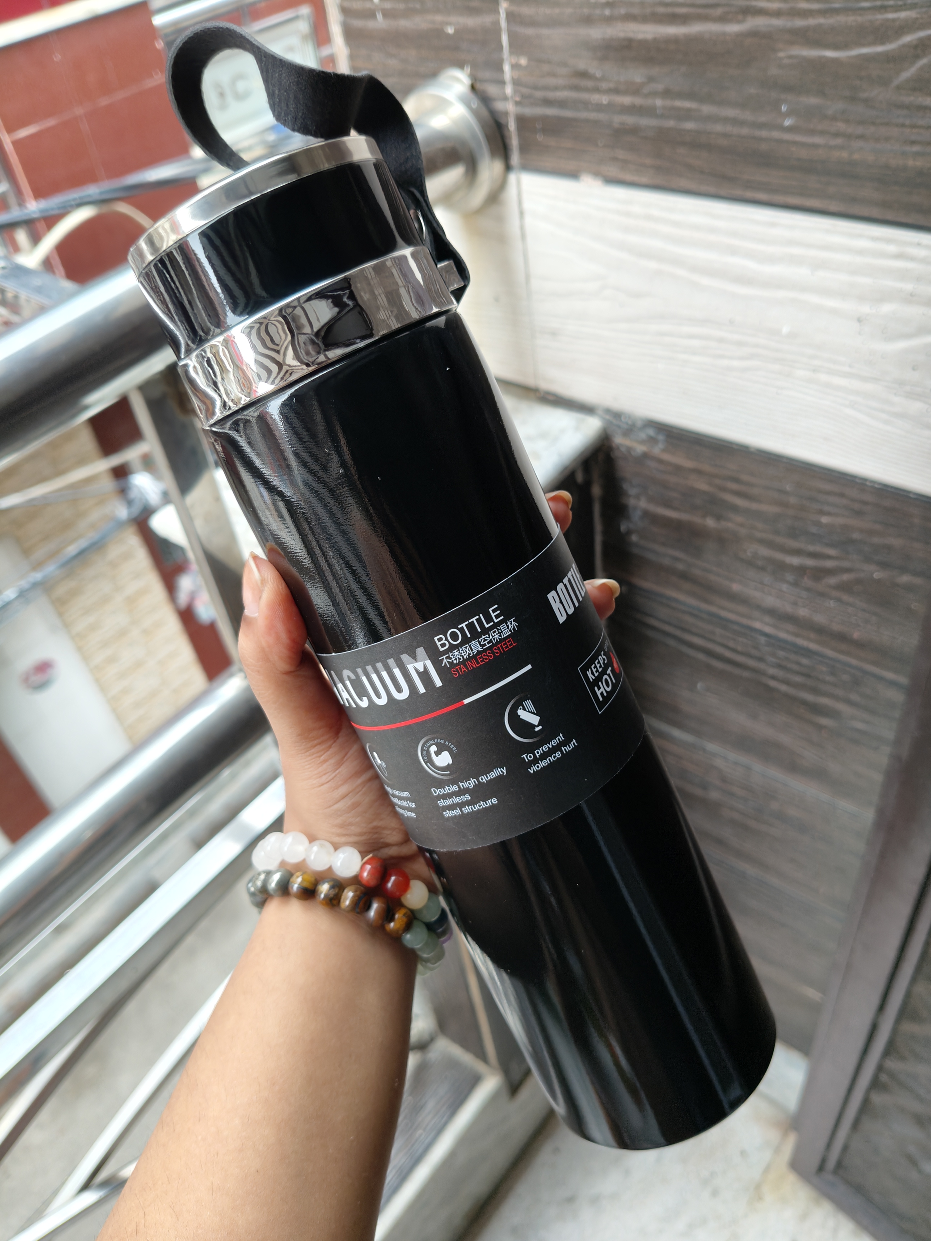 Black Vaccum Cup Cold/Hot Bottle 