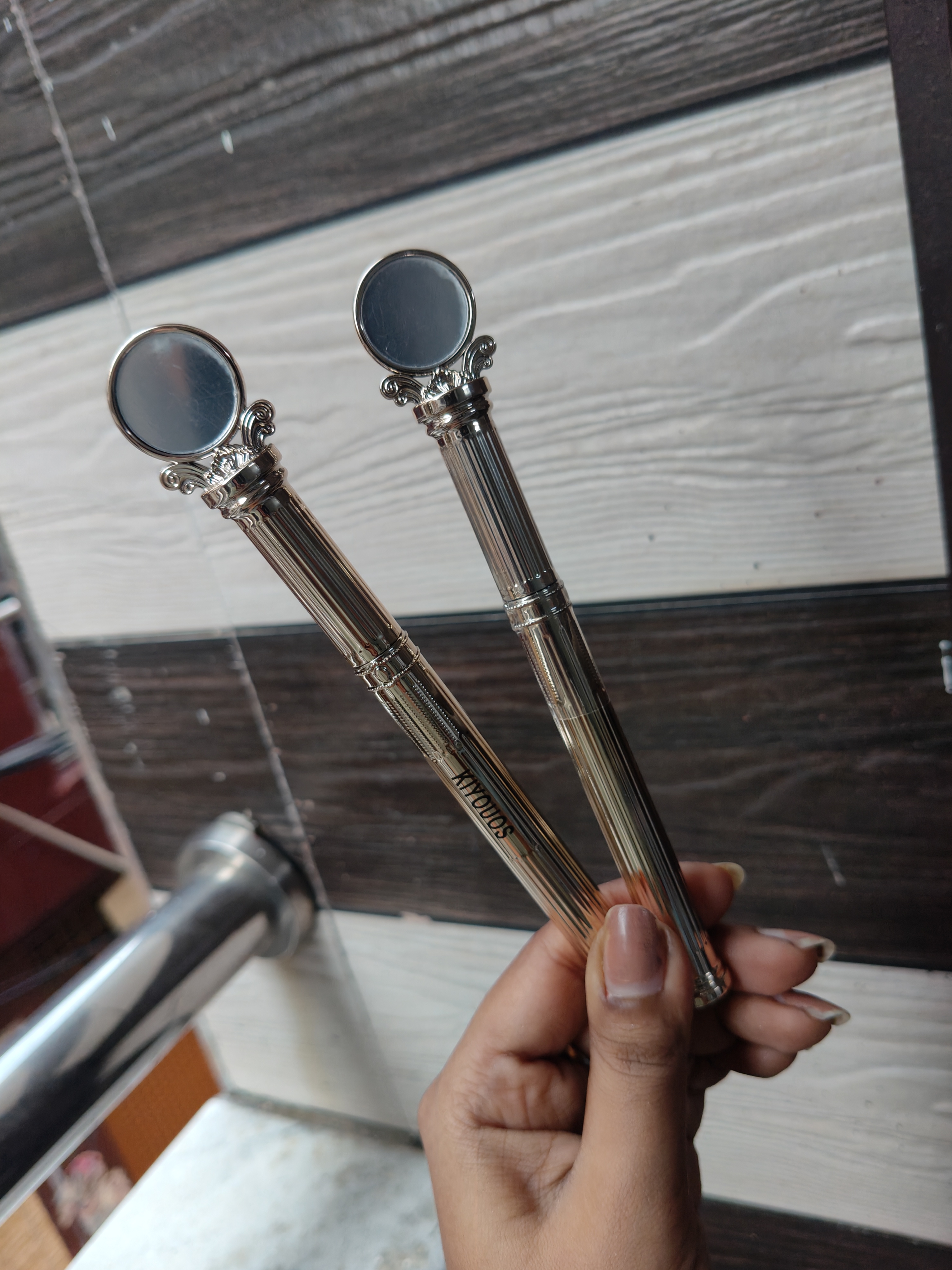 Mini Mirror Eyeliner