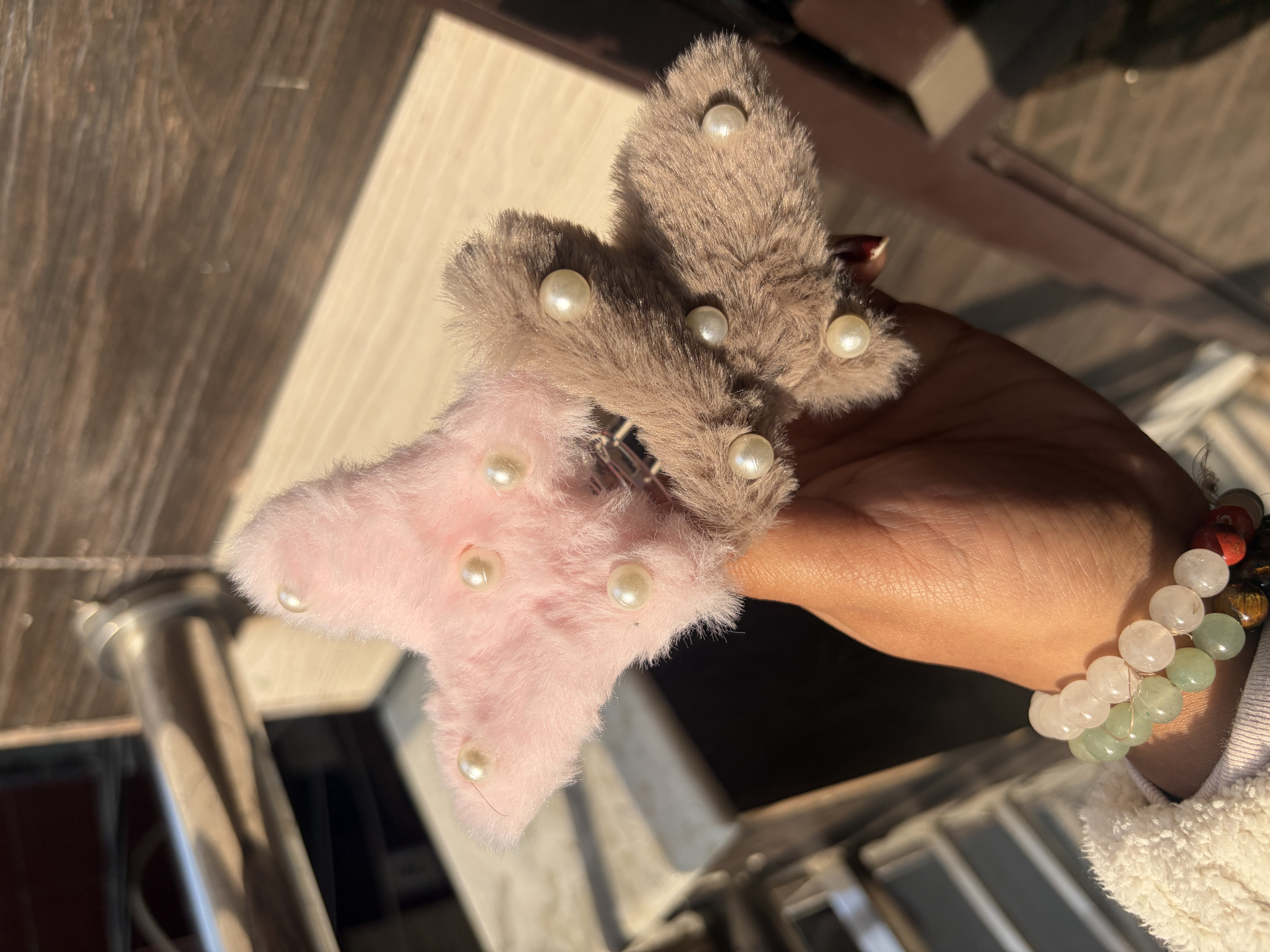 Furr Butterfly Clutcher