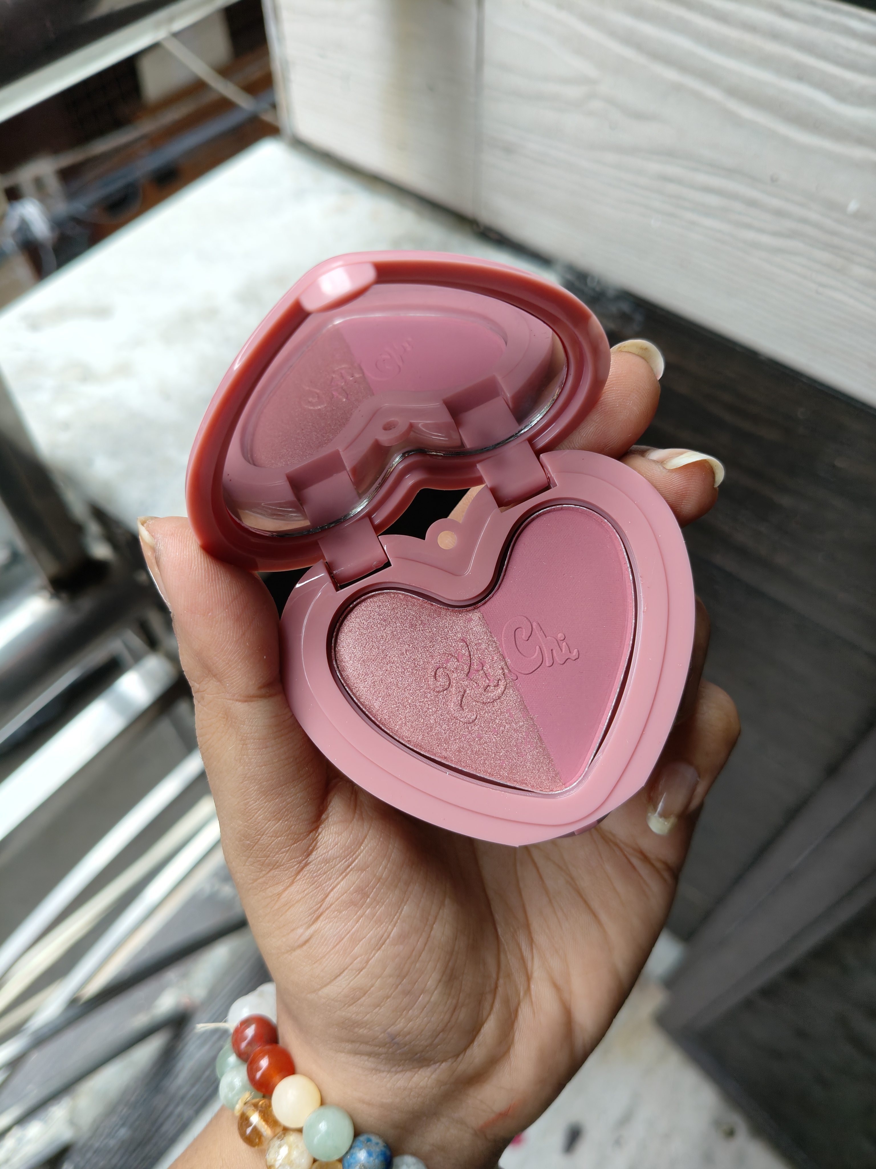 Billion Beauty Heart 2 in 1 Highlighter & Blush 