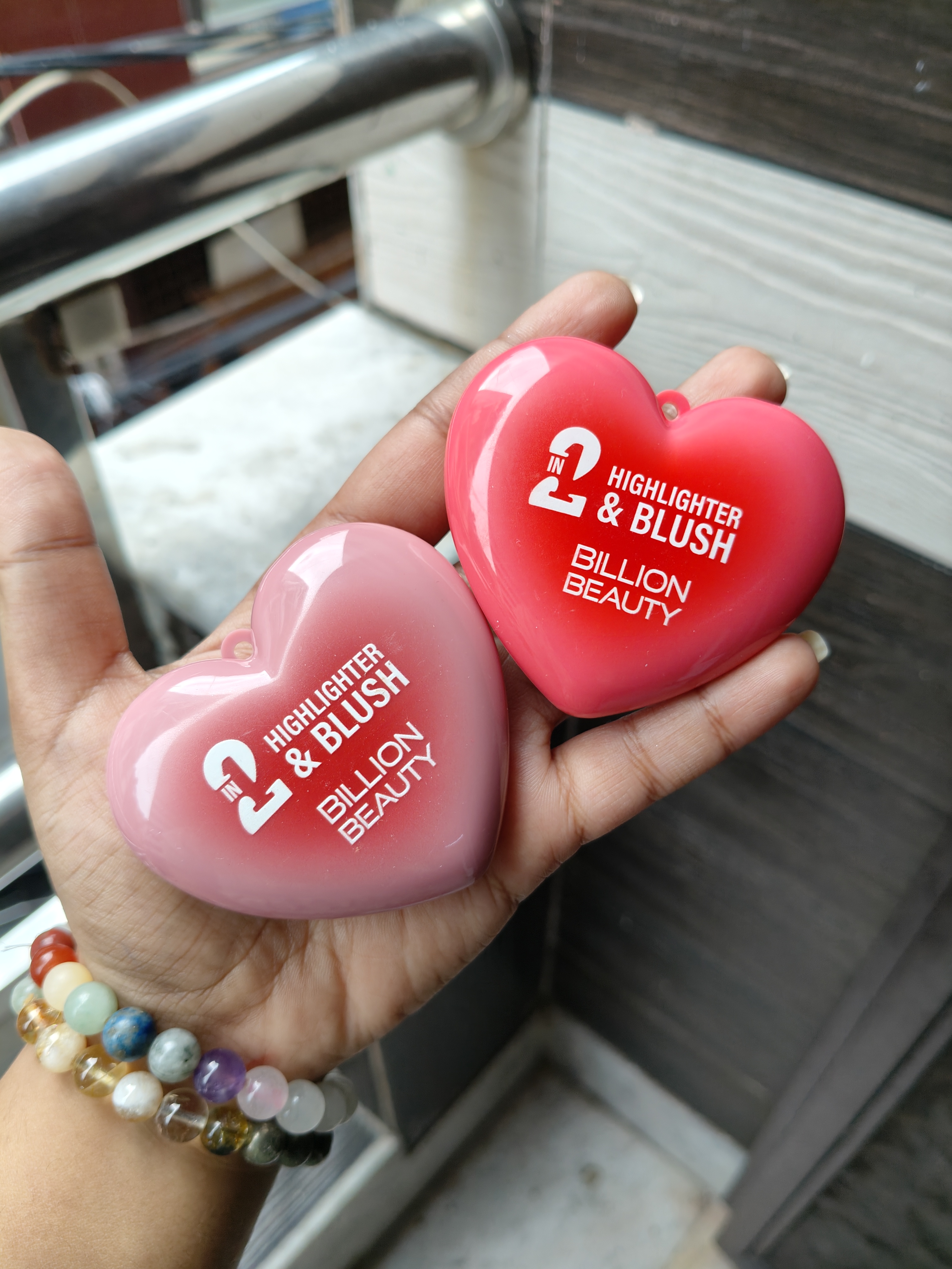 Billion Beauty Heart 2 in 1 Highlighter & Blush 