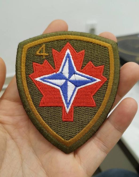 Militärischer Aufnäher mit Ahornblatt