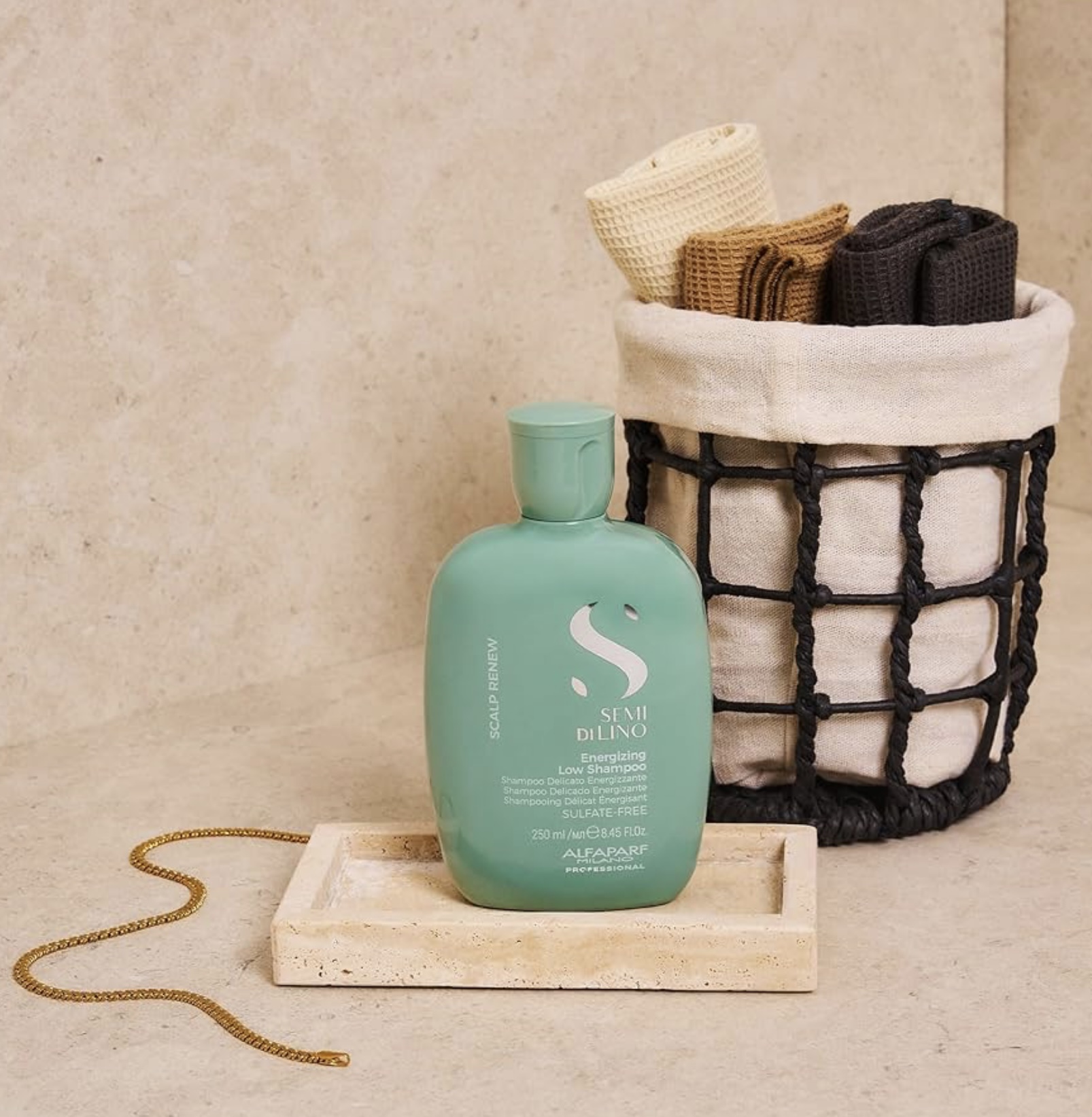 Shampooing énergisant à faible teneur en sulfates Semi Di Lino