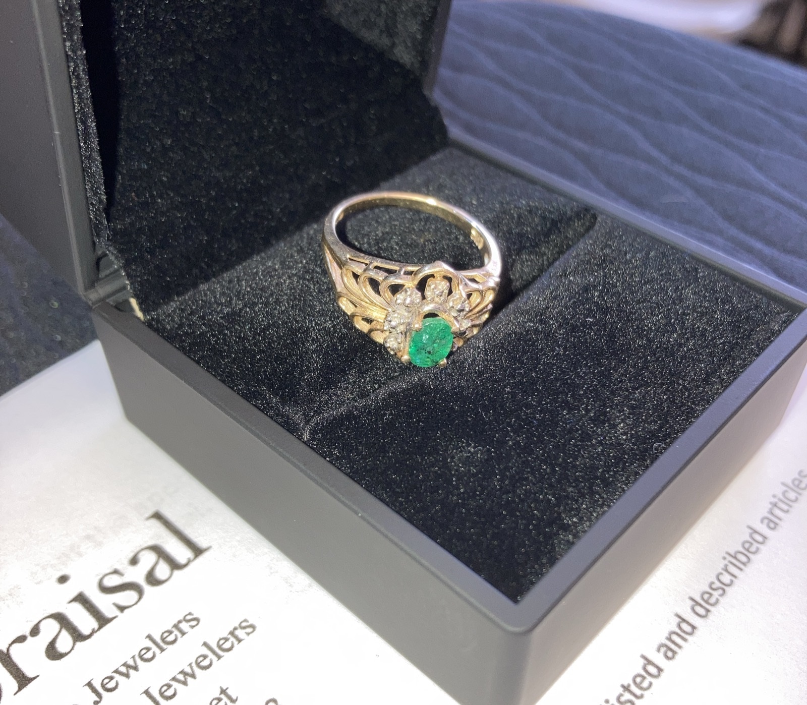14k Yellow Gold Emeral ladies Fashion Ring 