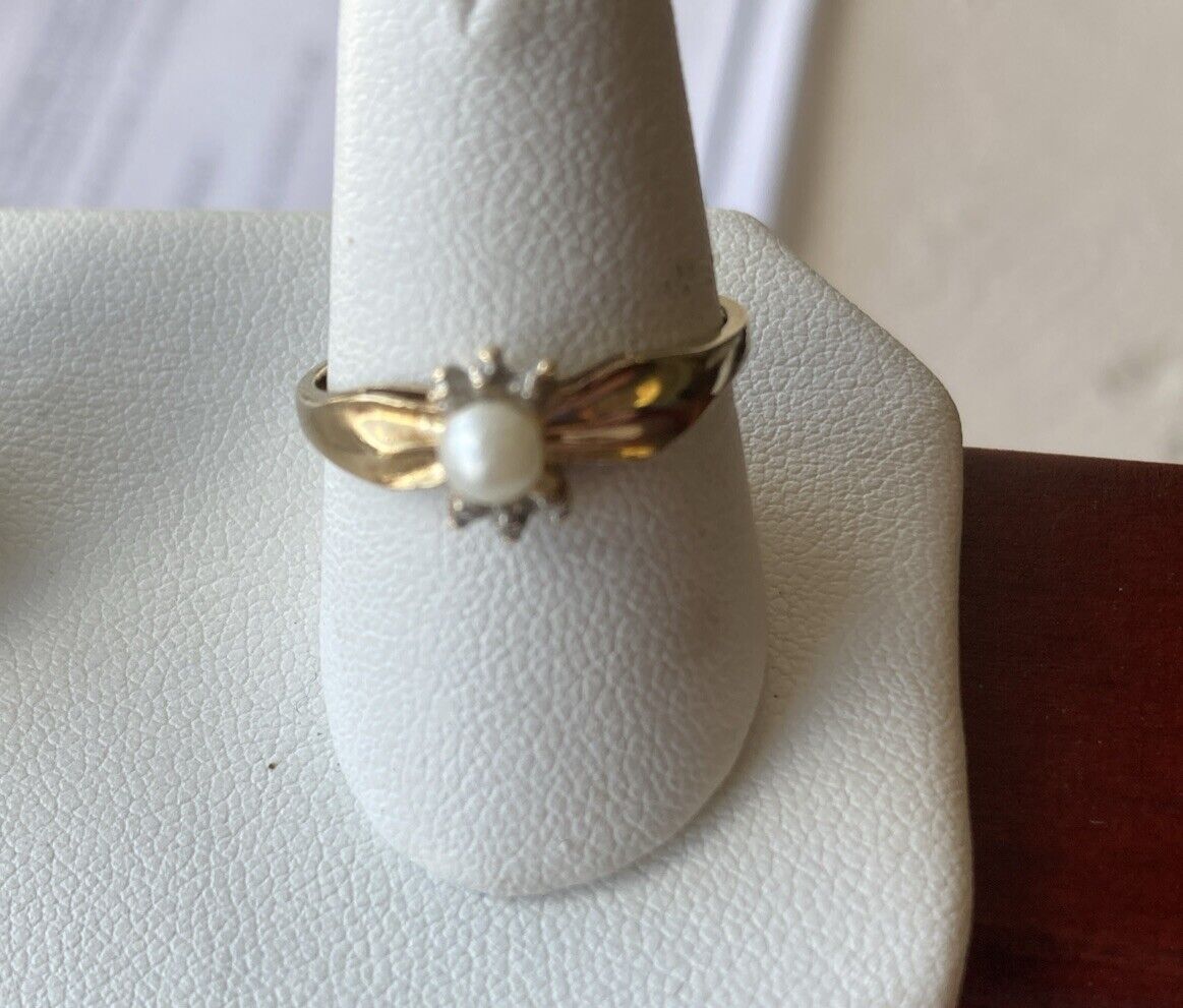 Estate Jewelry 10K Yellow Gold & Cultured Pearl(AA Quality) Ring Sz7