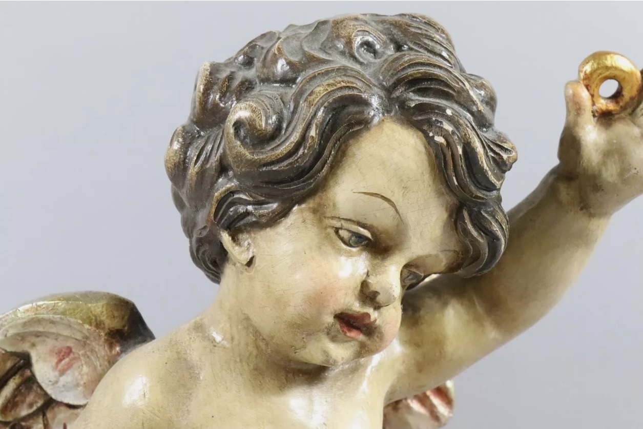 Figura de querubín en madera tallada y policromado (¡VENDIDO!)