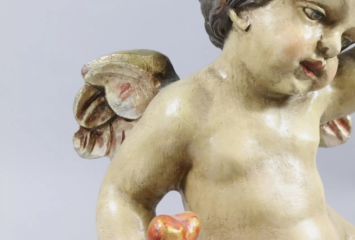 Figura de querubín en madera tallada y policromado (¡VENDIDO!)