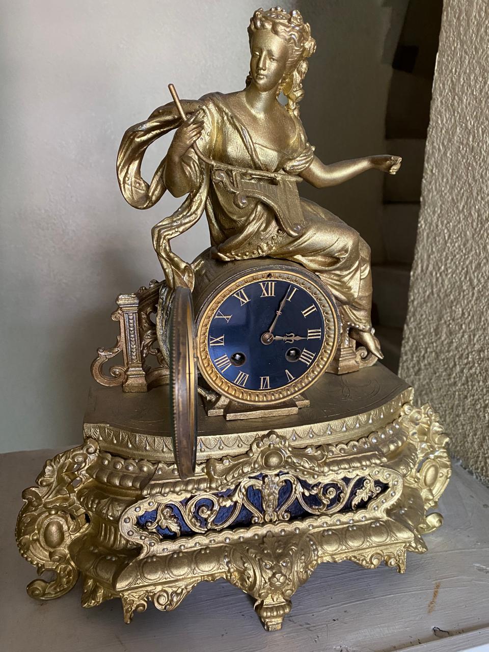 Antiguo Reloj Imperial francés con figura de dama