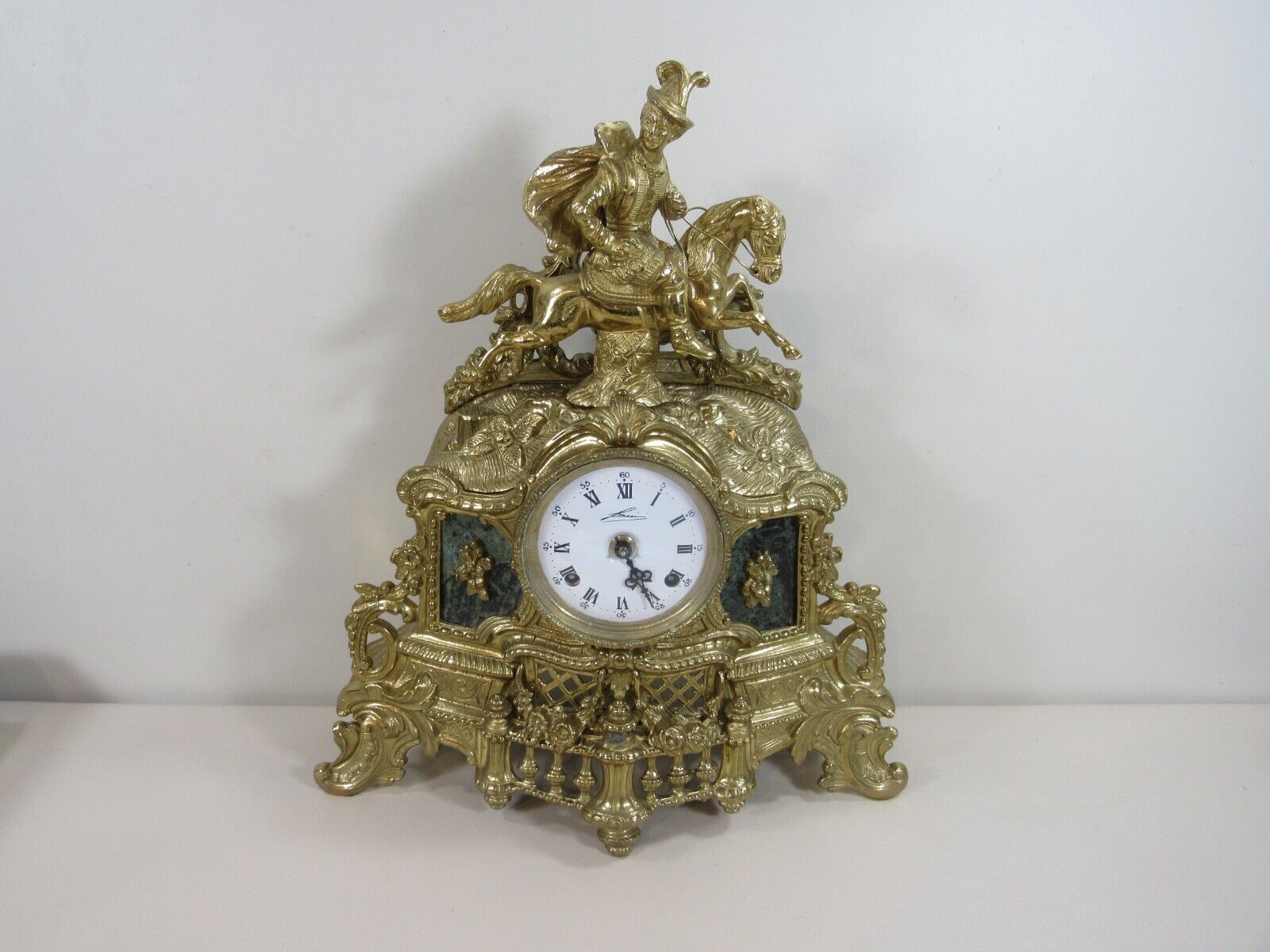 Antiguo Reloj Imperial de mesa antiguo con figura de caballero en caballo