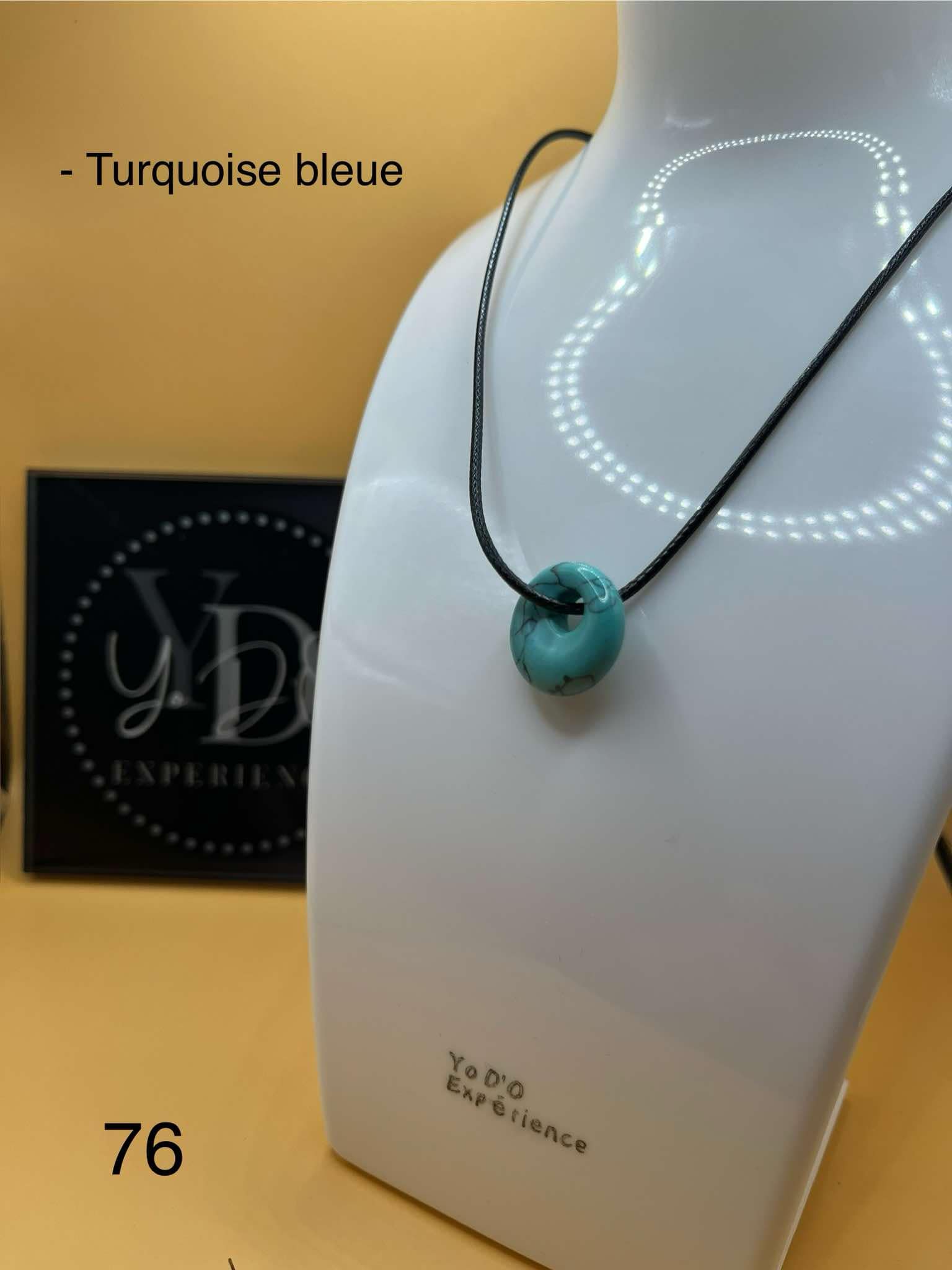 Collier avec pendentif turquoise (76)