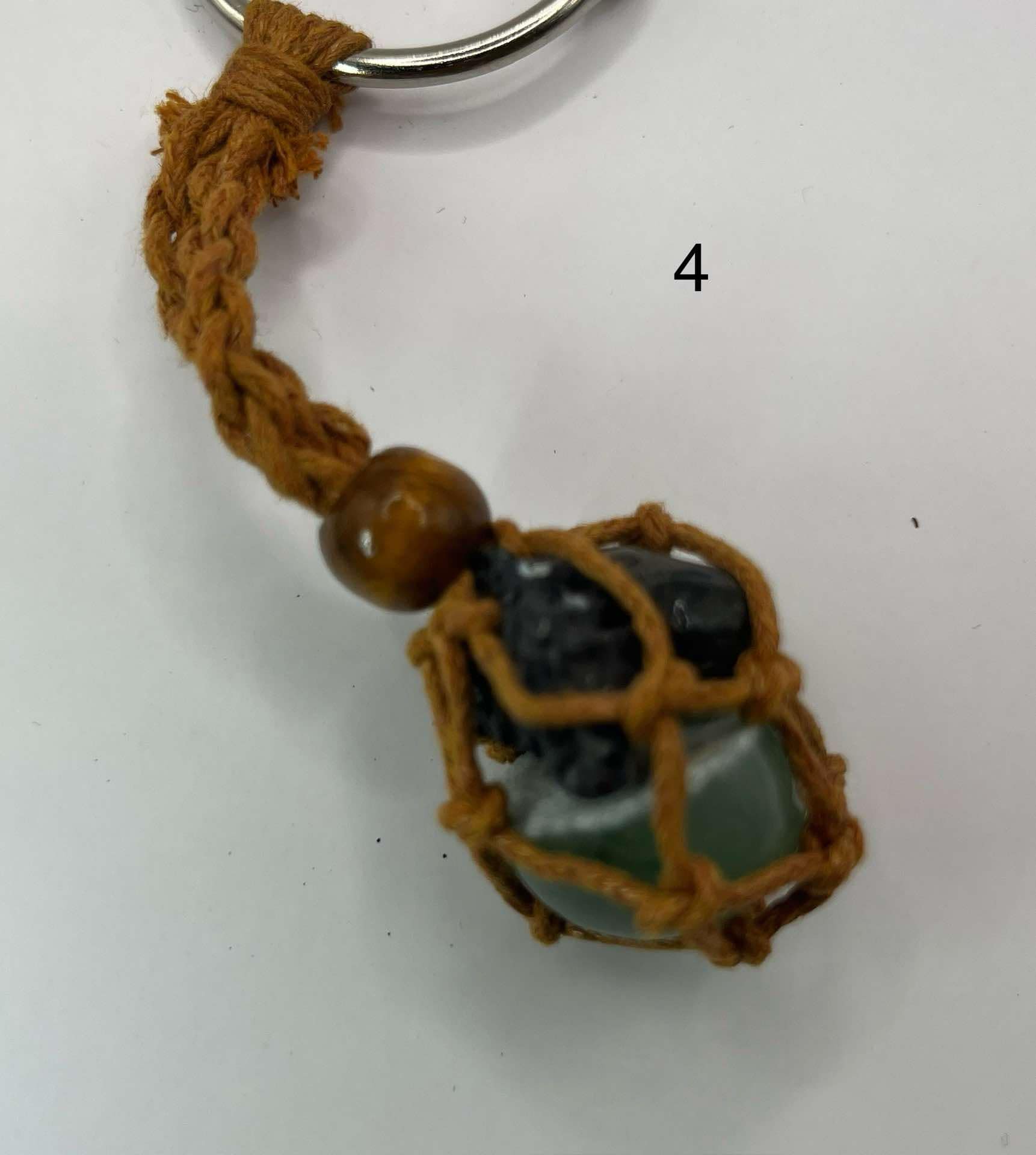 Pendentif pour chien en Aventurine, Labradorite et pierre de lave (4)