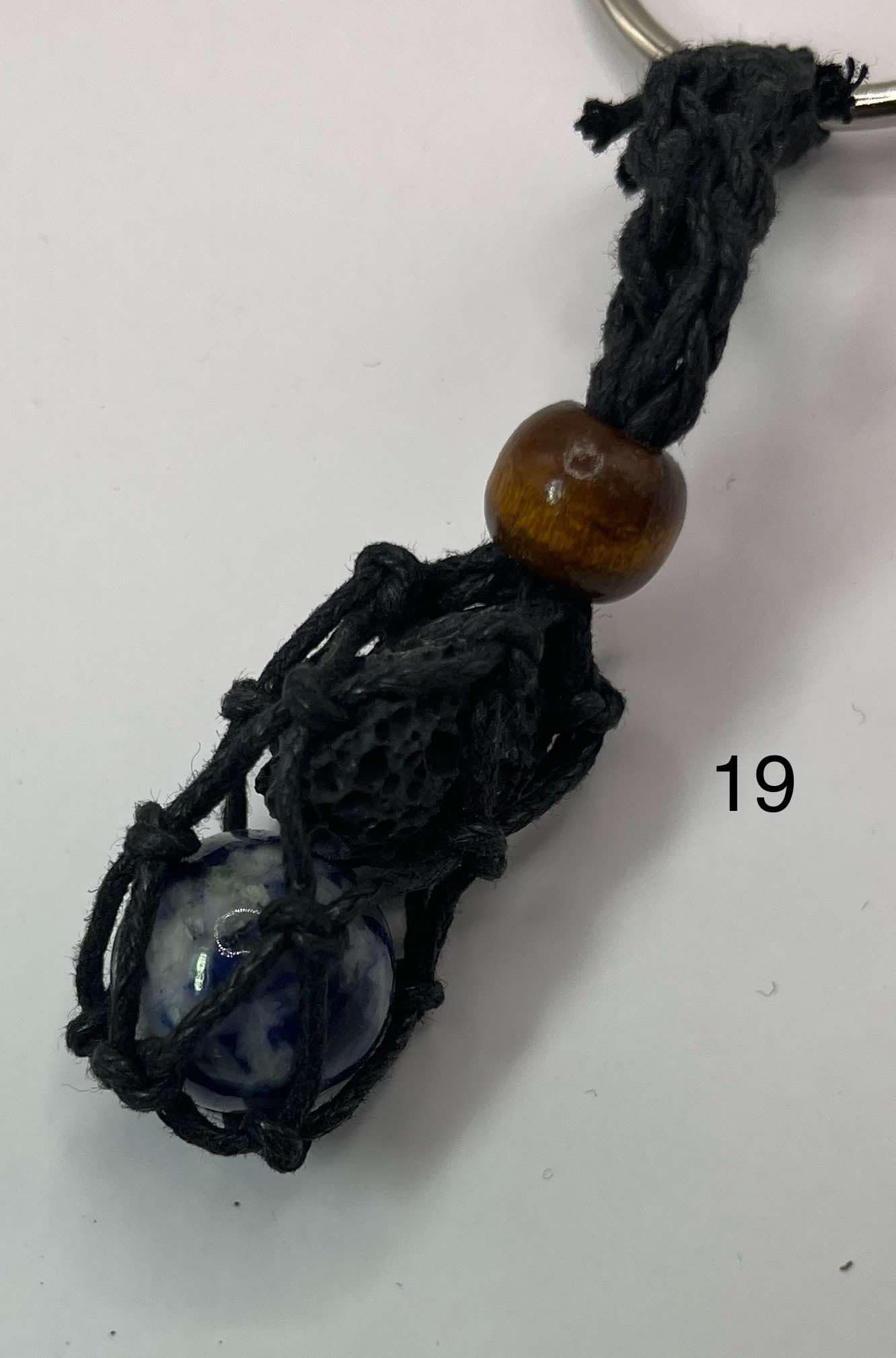 Pendentif pour chien en sodalite et lave (19)