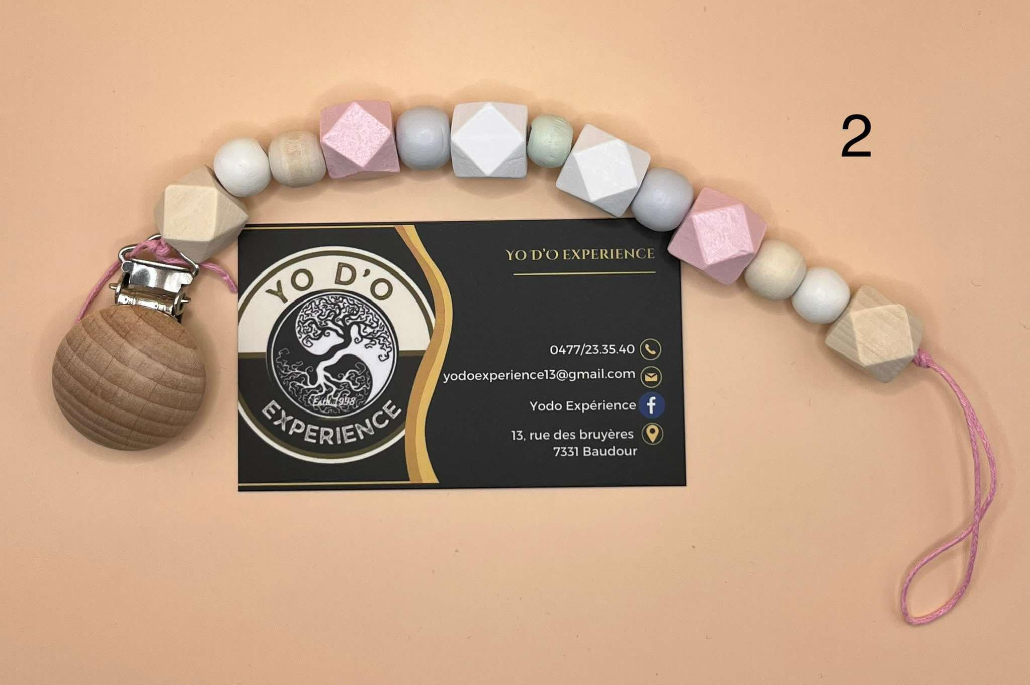 ATTACHE TÉTINE GROSSES PERLES BOIS (2)