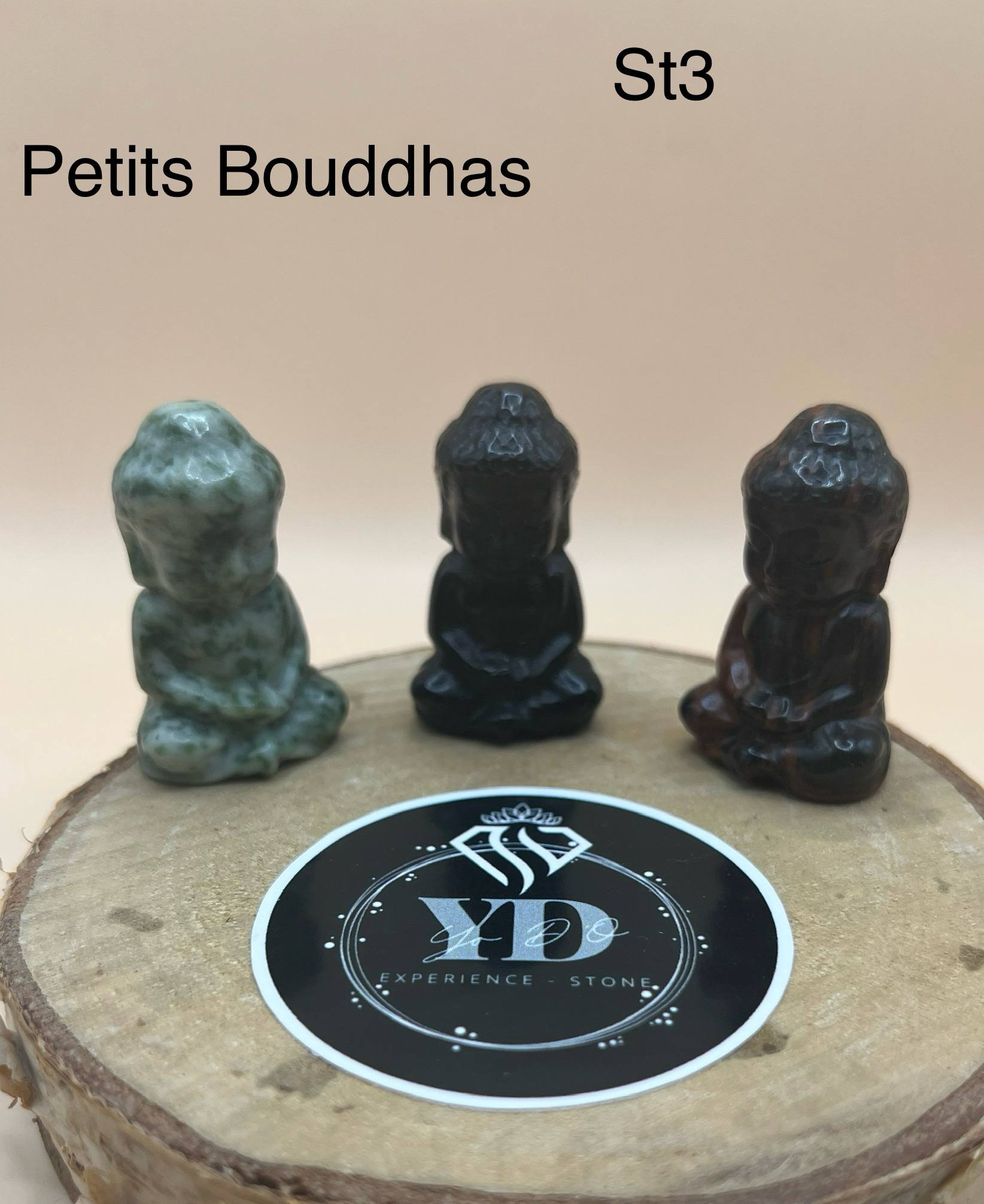 Petit Bouddha en pierre de Qinghai (st3a)
