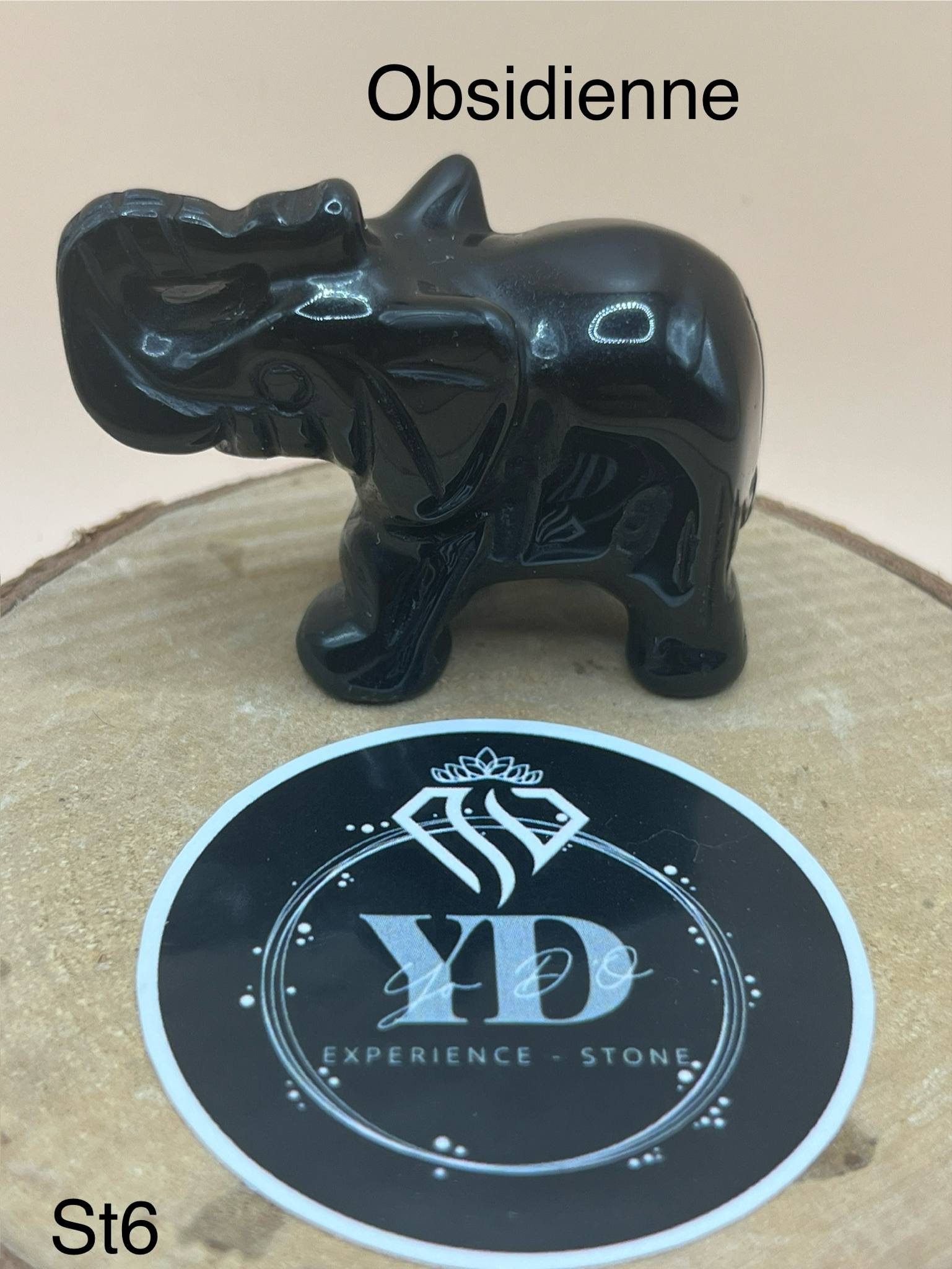 Éléphant en obsidienne (st6)