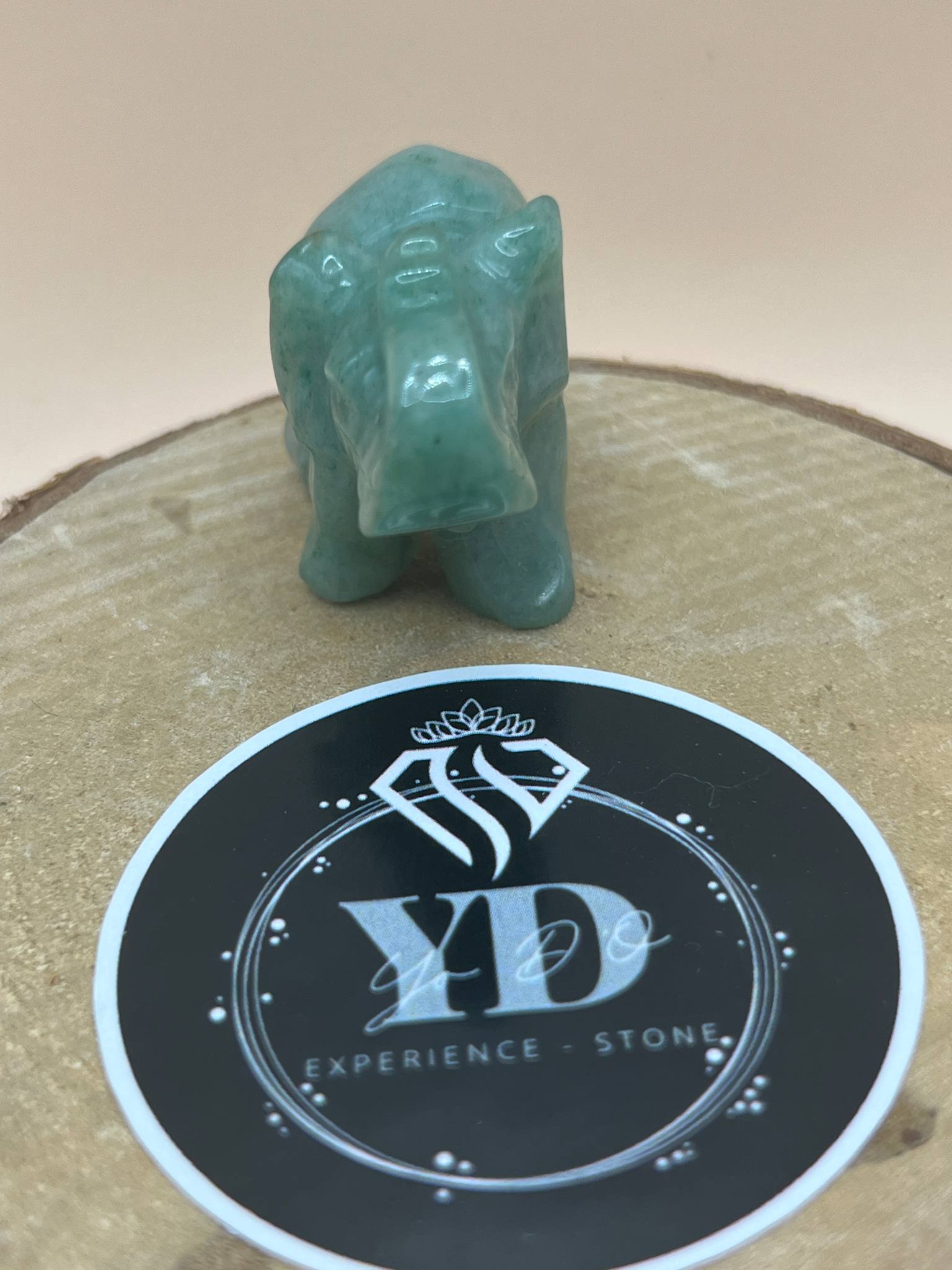 Éléphant en Aventurine verte (st7)