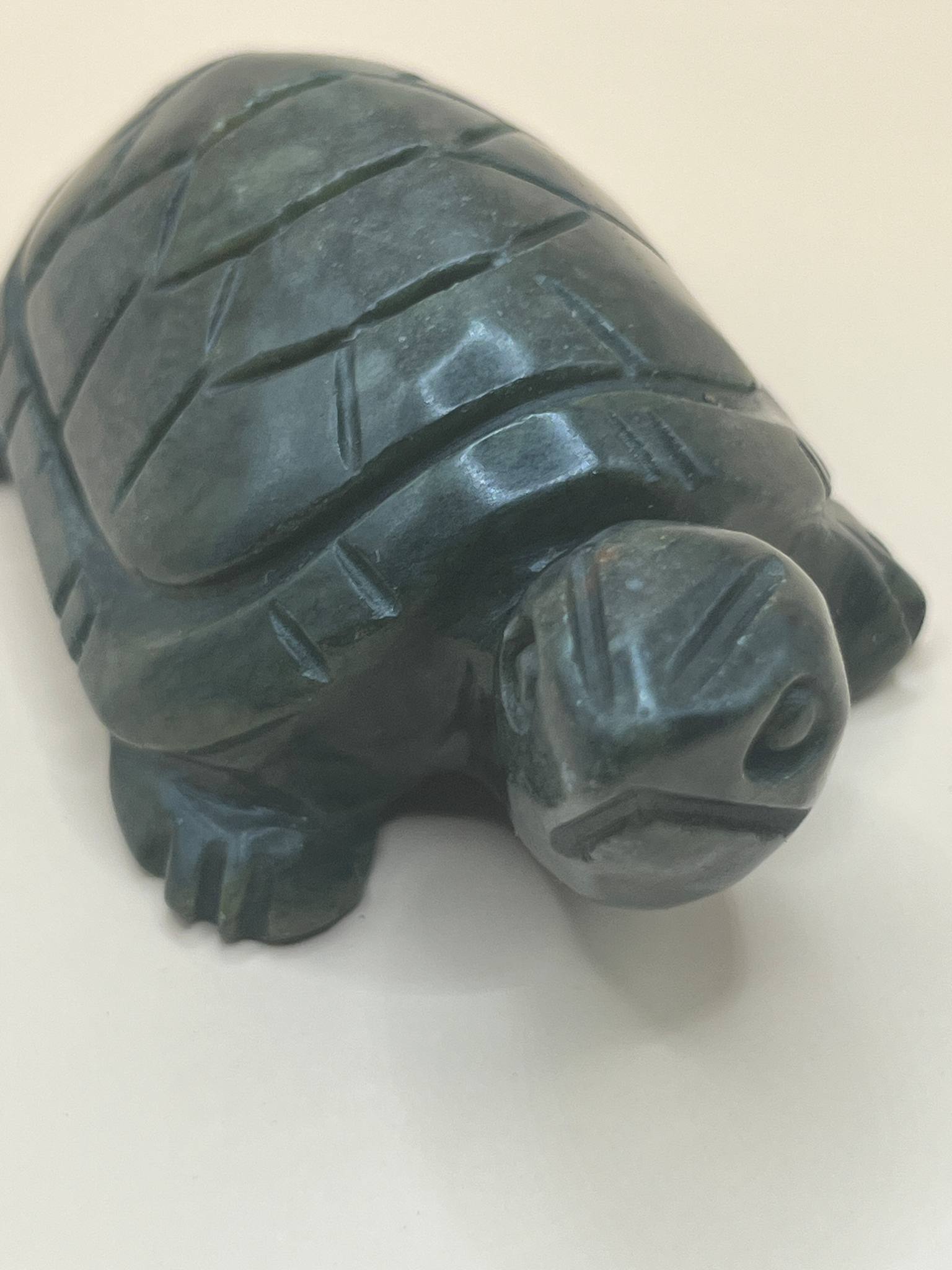 Sculptures de tortues en Shungite (st12)
