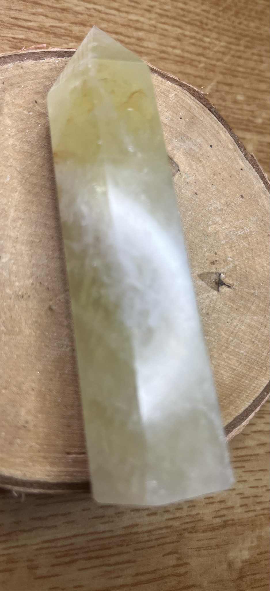 Pointe de calcite jaune (Pb26)