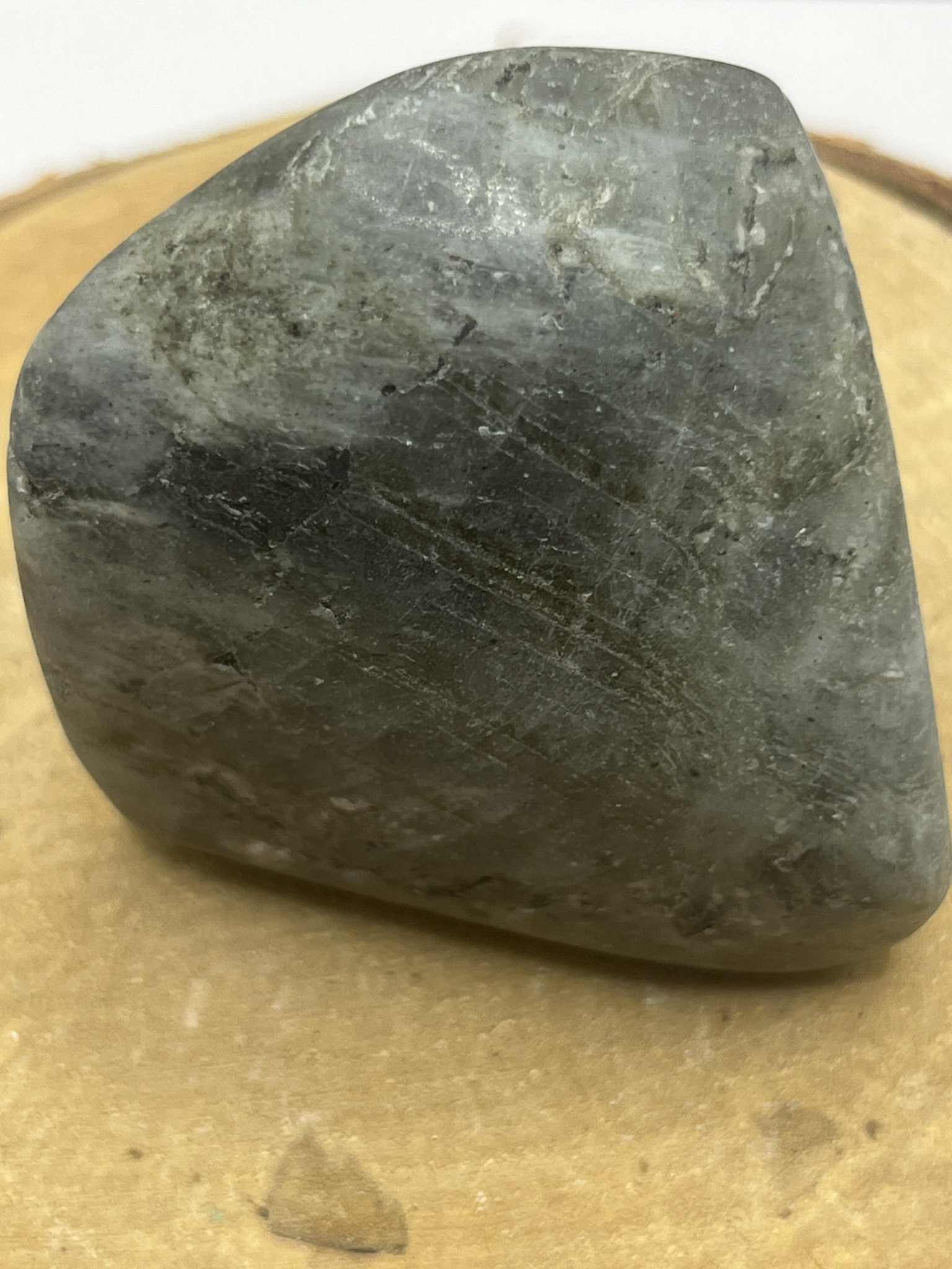 Labradorite (Pb30)