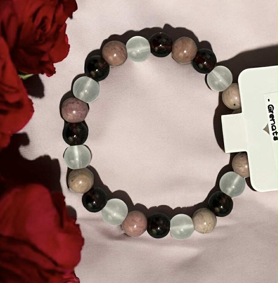 Bracelet en pierres naturelles (62) Féminité • Amour • Passion • Équilibre émotionnel • Intuition • Vitalité • Confiance en soi • Harmonie affective
