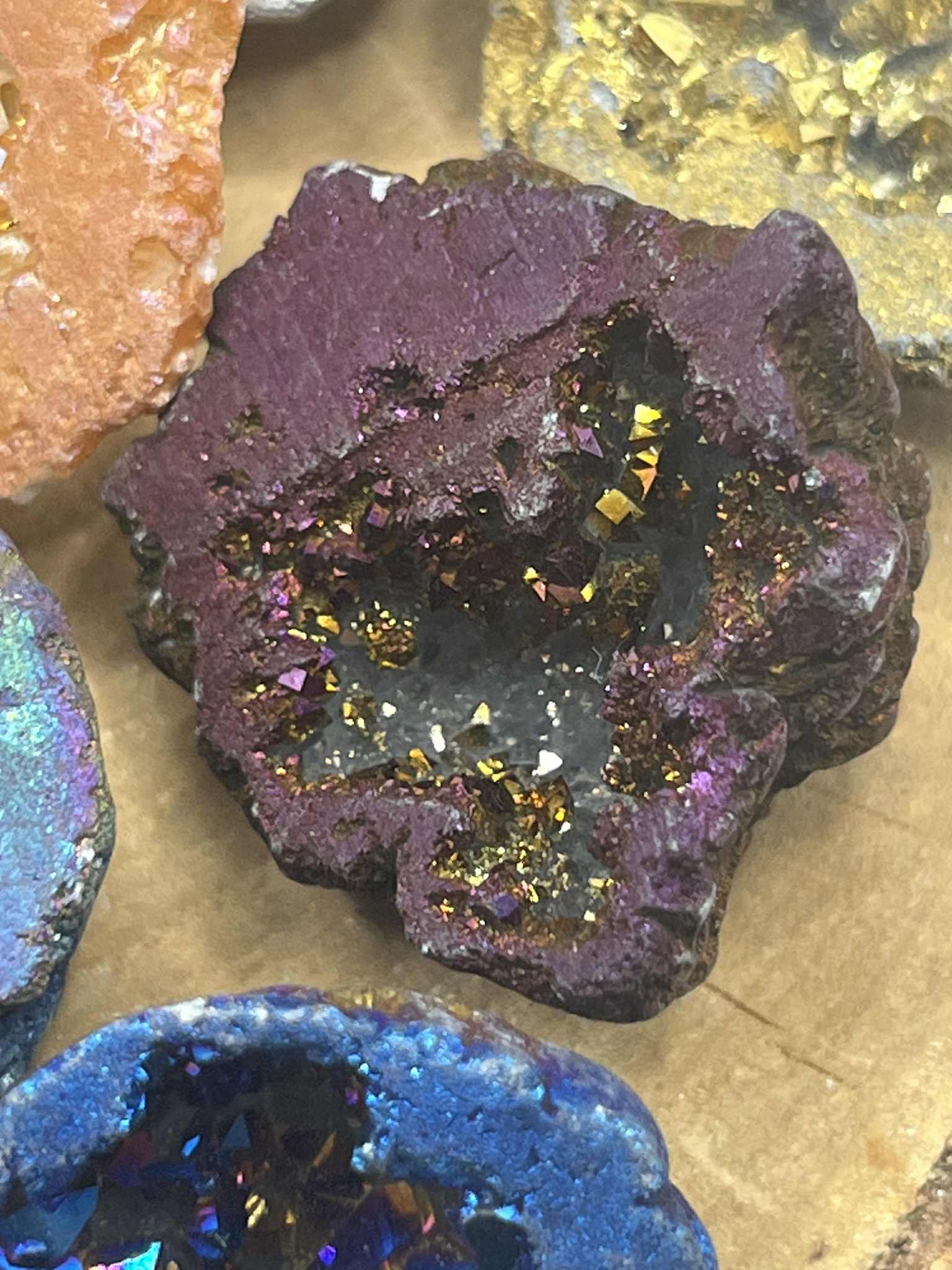 Ensemble de géodes de quartz Aura (Pb33)