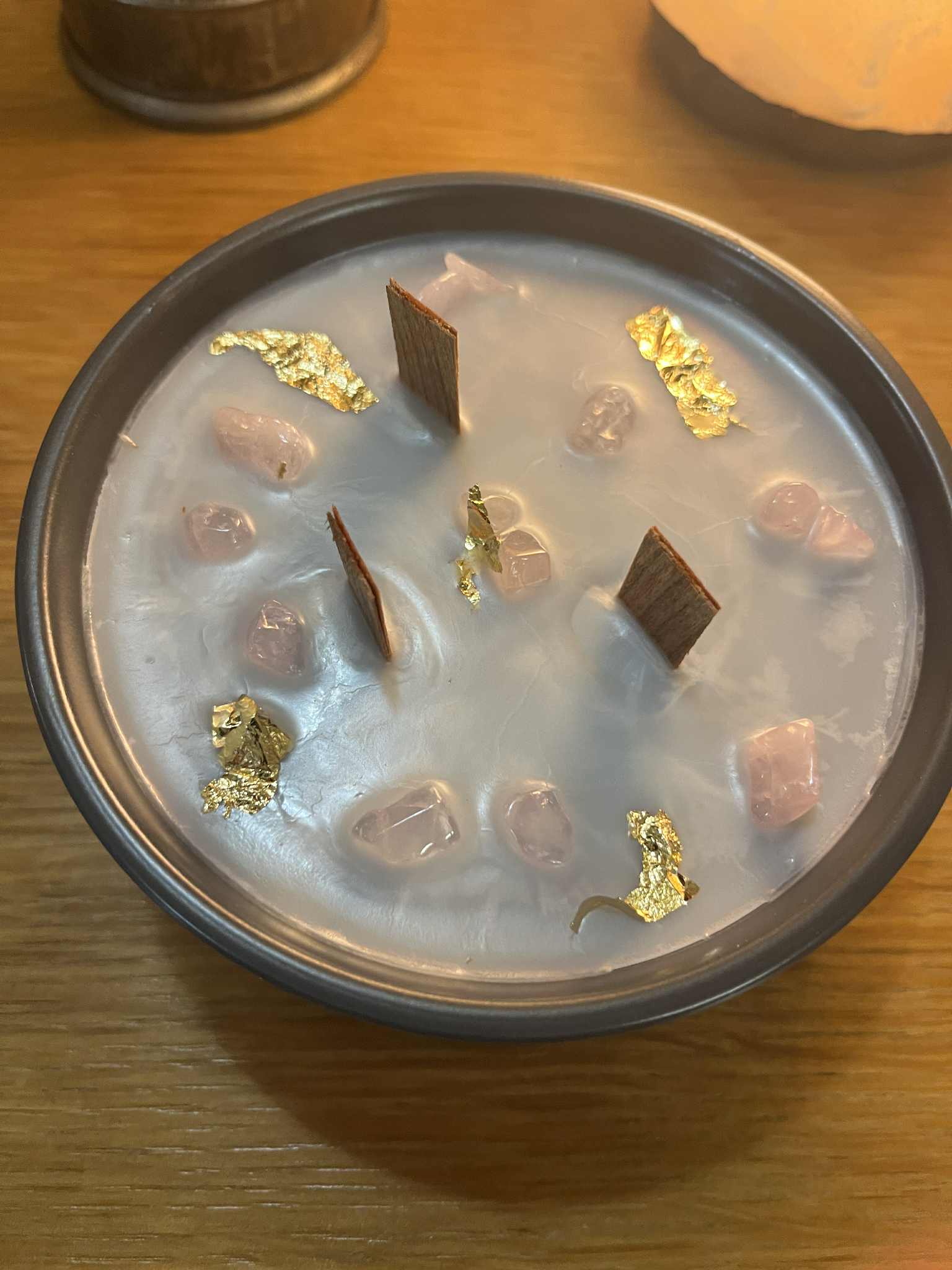 Bougie artisanale (Boug67) fragilité, beauté, amour inconditionnel, douceur, apaisement 