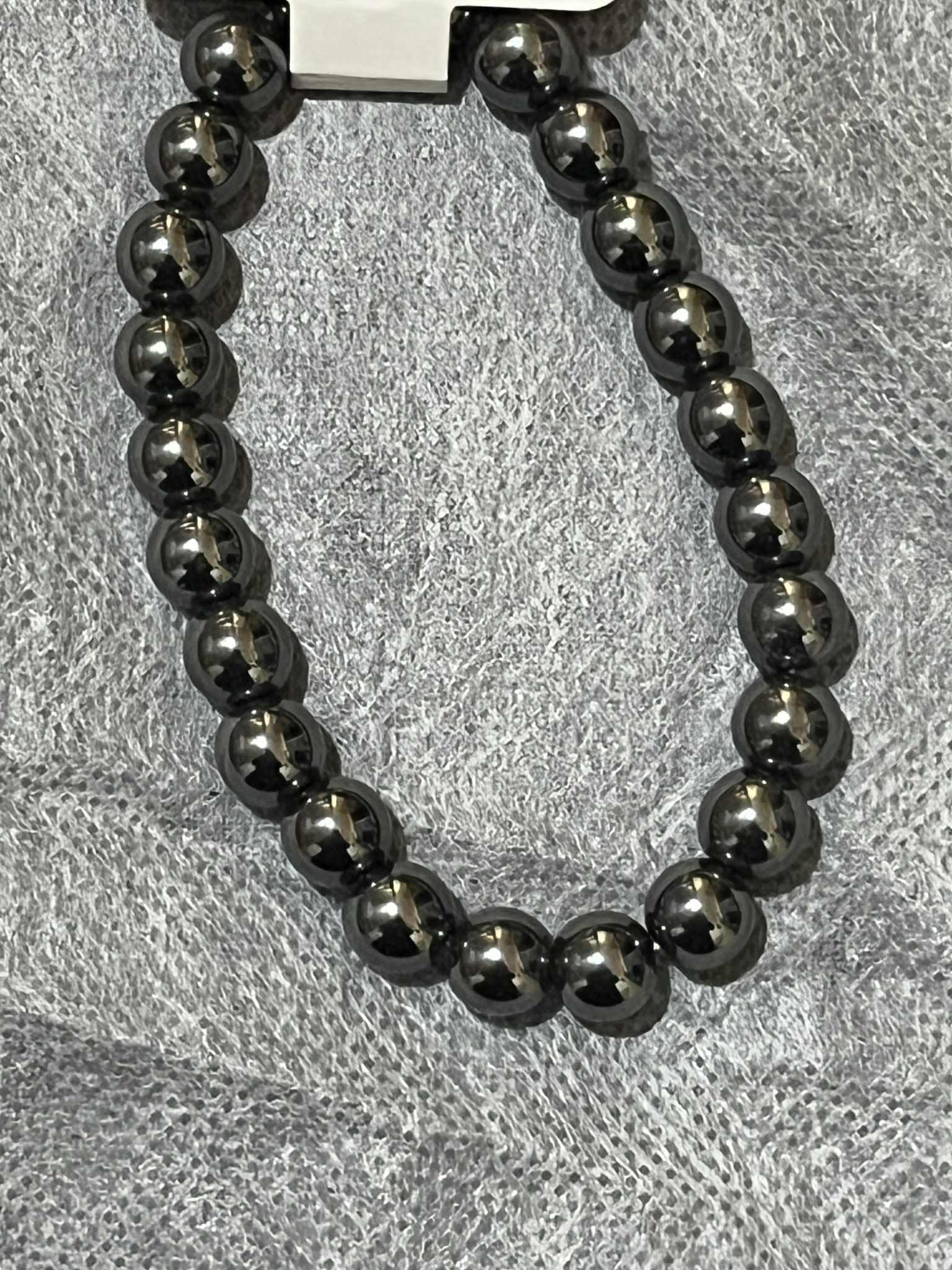 Bracelet en pierres naturelles (149) Ancrage – Protection – Force – Stabilité – Confiance – Énergie – Courage – Concentration – Vitalité