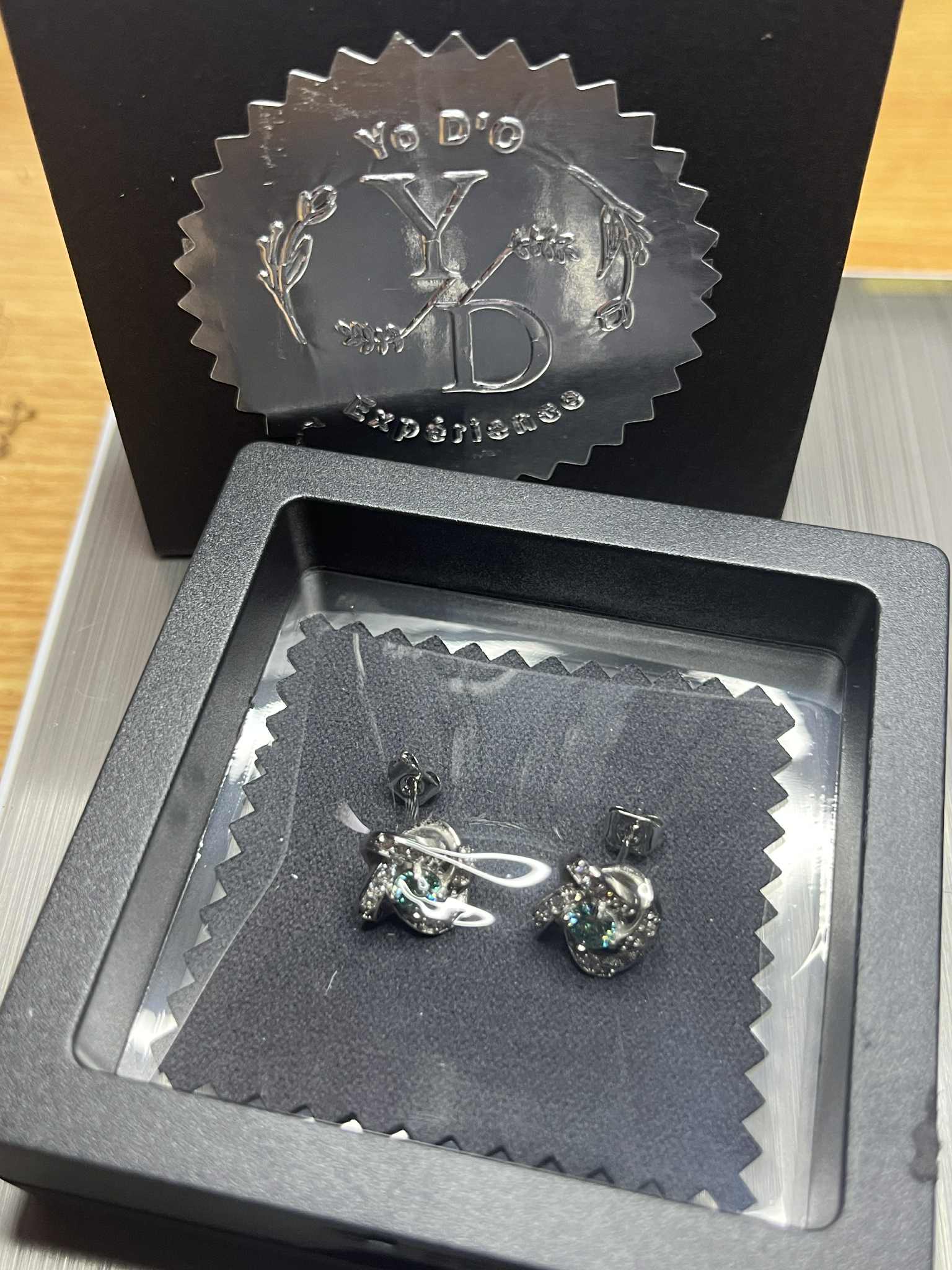 Boucles d’oreilles en argent s925 avec une Moissanite "aquamarine" (Arg11)
