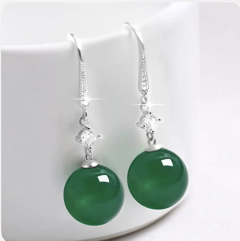 Boucles d'oreilles en jade vert (134)