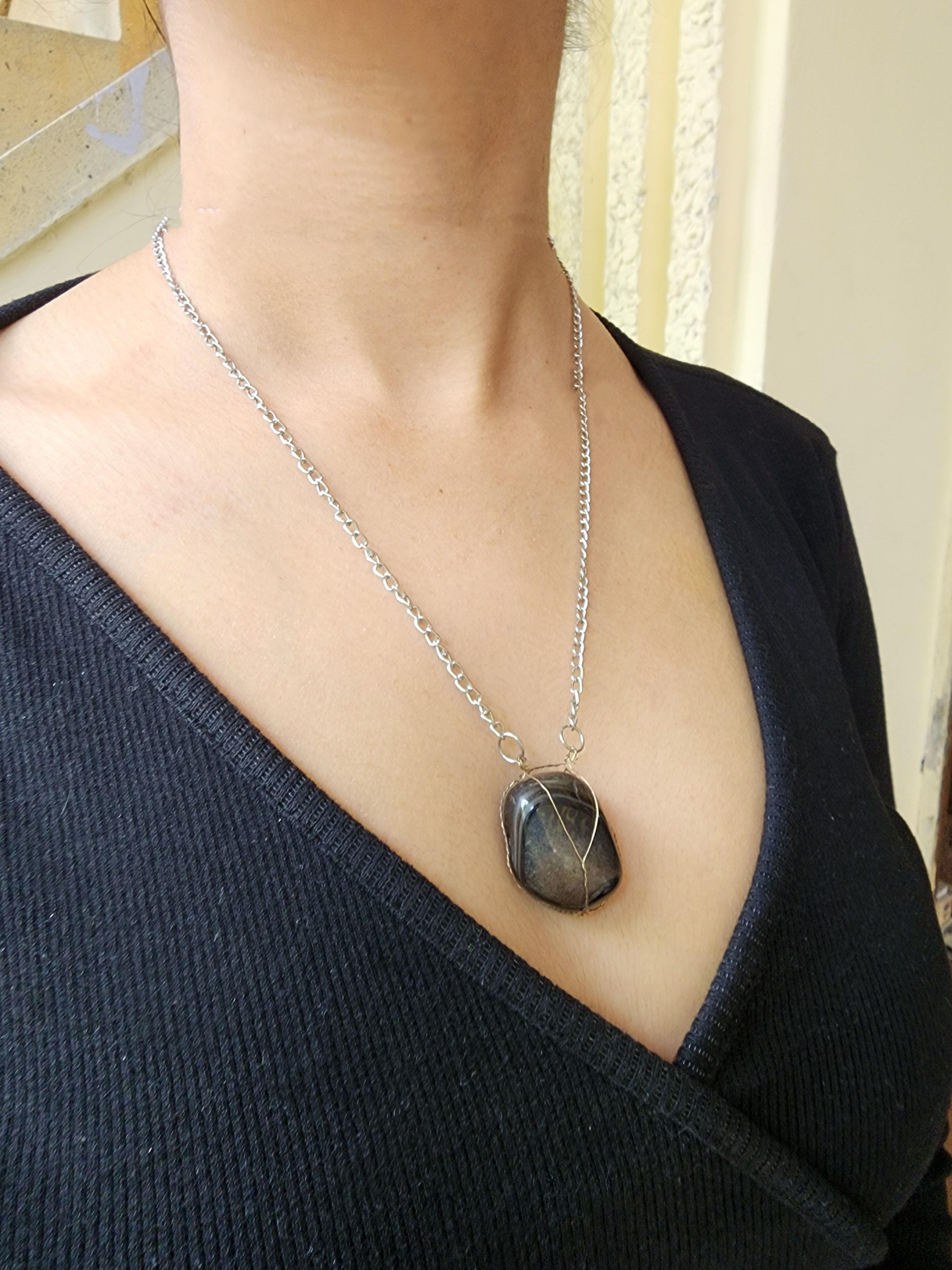 Elegant black stone silver pendant necklace